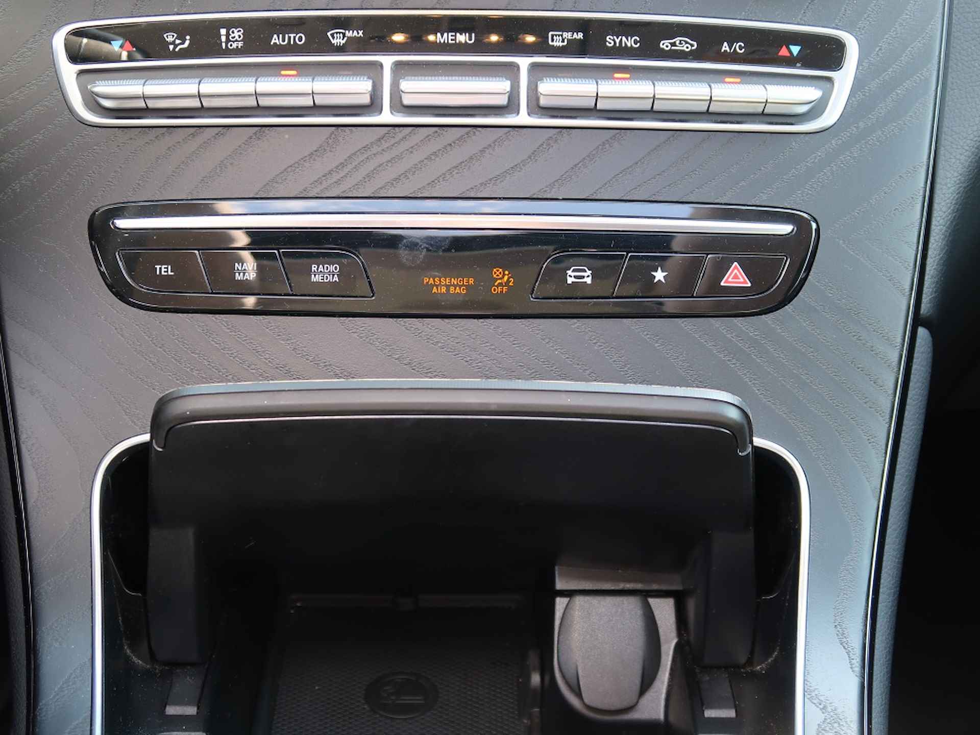 Mercedes-benz GLC-klasse 200 4Matic Premium Plus automaat / vol opties ! - 24/29