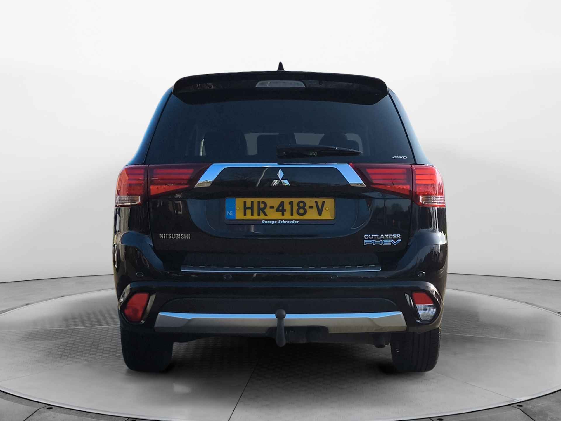 Mitsubishi Outlander 2.0 PHEV Executive Edition (122 PK) 2e-Eig. Keurig-Onderh. BOVAG-Garantie. NL-Auto. Half-Leer, Trekhaak, Navigatie, Cruisecontrol, Keyless-Entry/Start, Parkeersensoren-V+A, Achteruitrijcamera, Premium-Audio, Bluetooth, DAB, Stoelverwarming, Licht-Zicht-Pakket, Lm-Velgen-18Inch, Privacy-Glas - 8/36