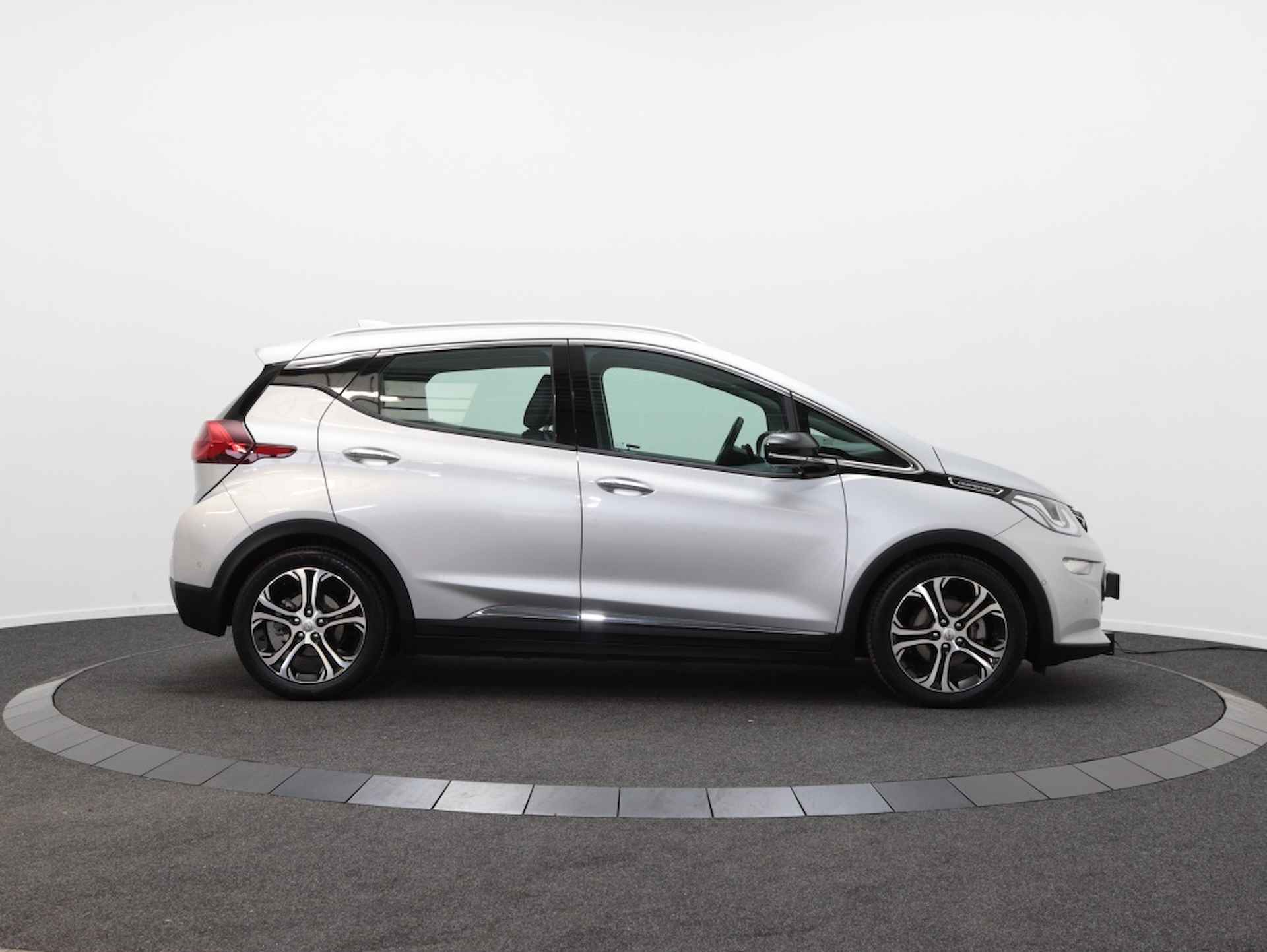 Opel Ampera-e Business exec 60kWh | DAB | Camera | Carplay | Stoel Verwarming - 6/47