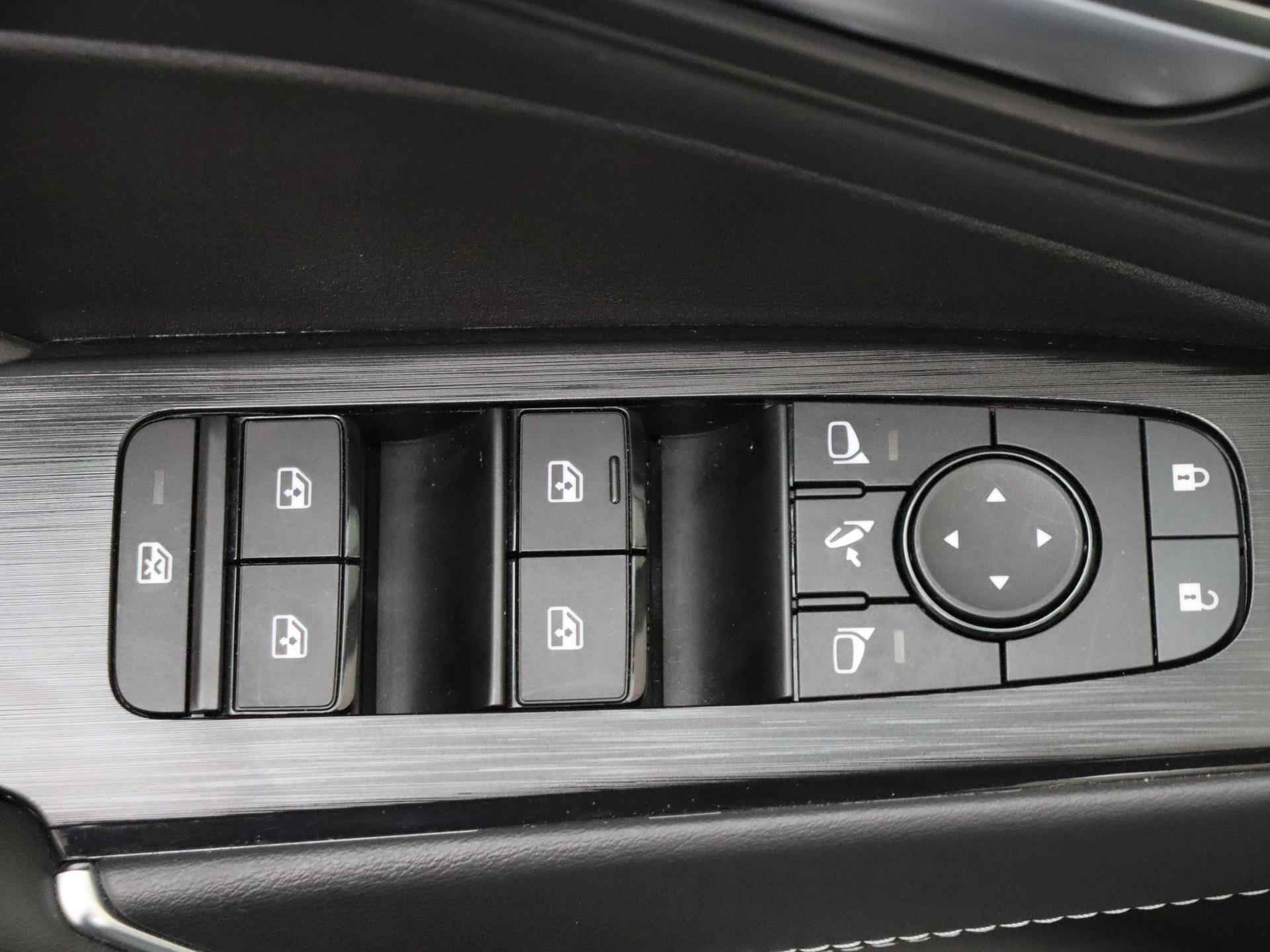 Nissan Qashqai 1.3 - 158PK MHEV Xtronic N-Connecta | Panoramadak | Navigatie | Cruise Control Adaptief | Climate Control | Apple Carplay/Android Auto | Parkeersensoren | Camera | Licht & Regen Sensor | LED Lampen | - 24/27