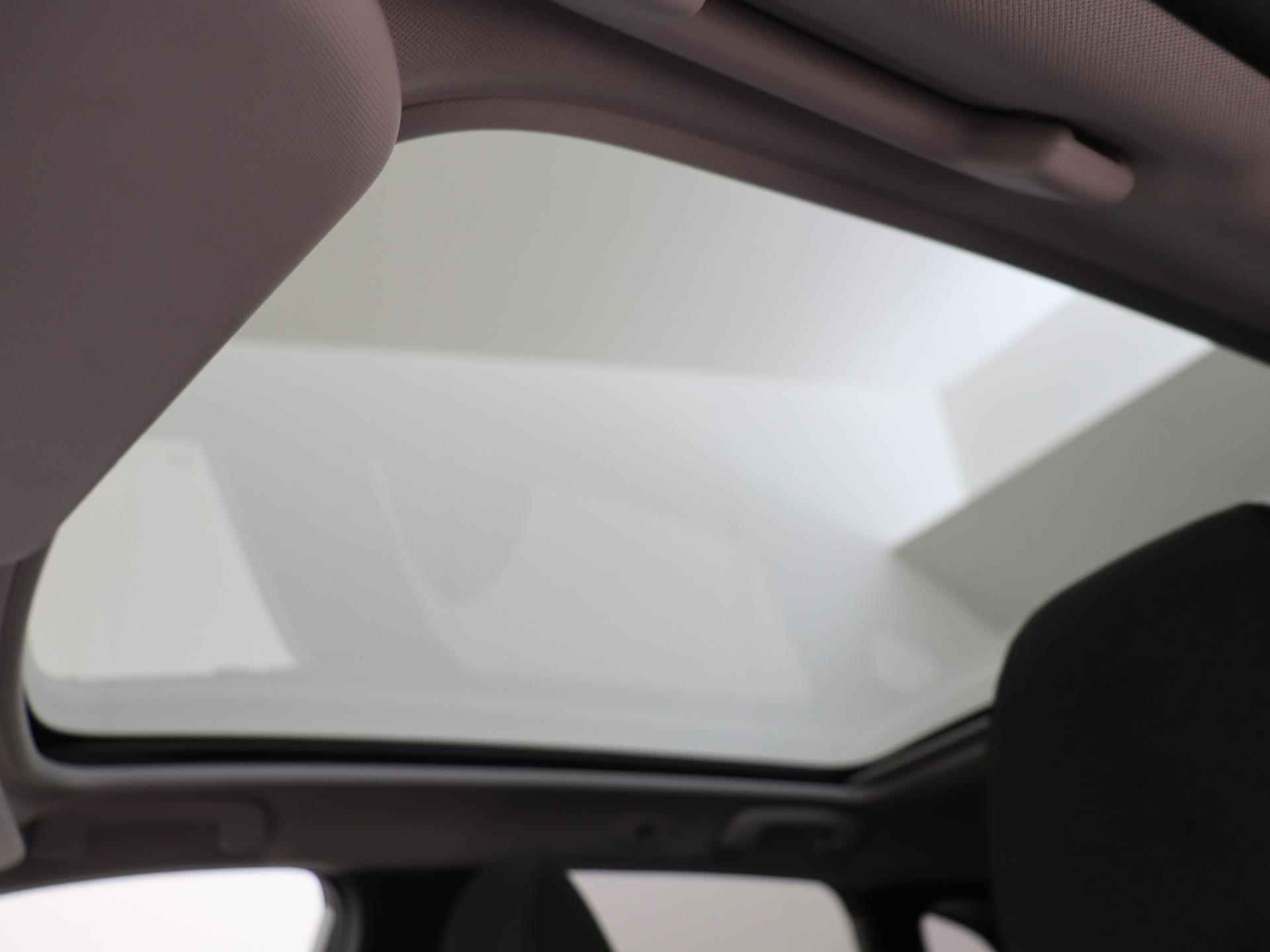 Nissan Qashqai 1.3 - 158PK MHEV Xtronic N-Connecta | Panoramadak | Navigatie | Cruise Control Adaptief | Climate Control | Apple Carplay/Android Auto | Parkeersensoren | Camera | Licht & Regen Sensor | LED Lampen | - 25/27