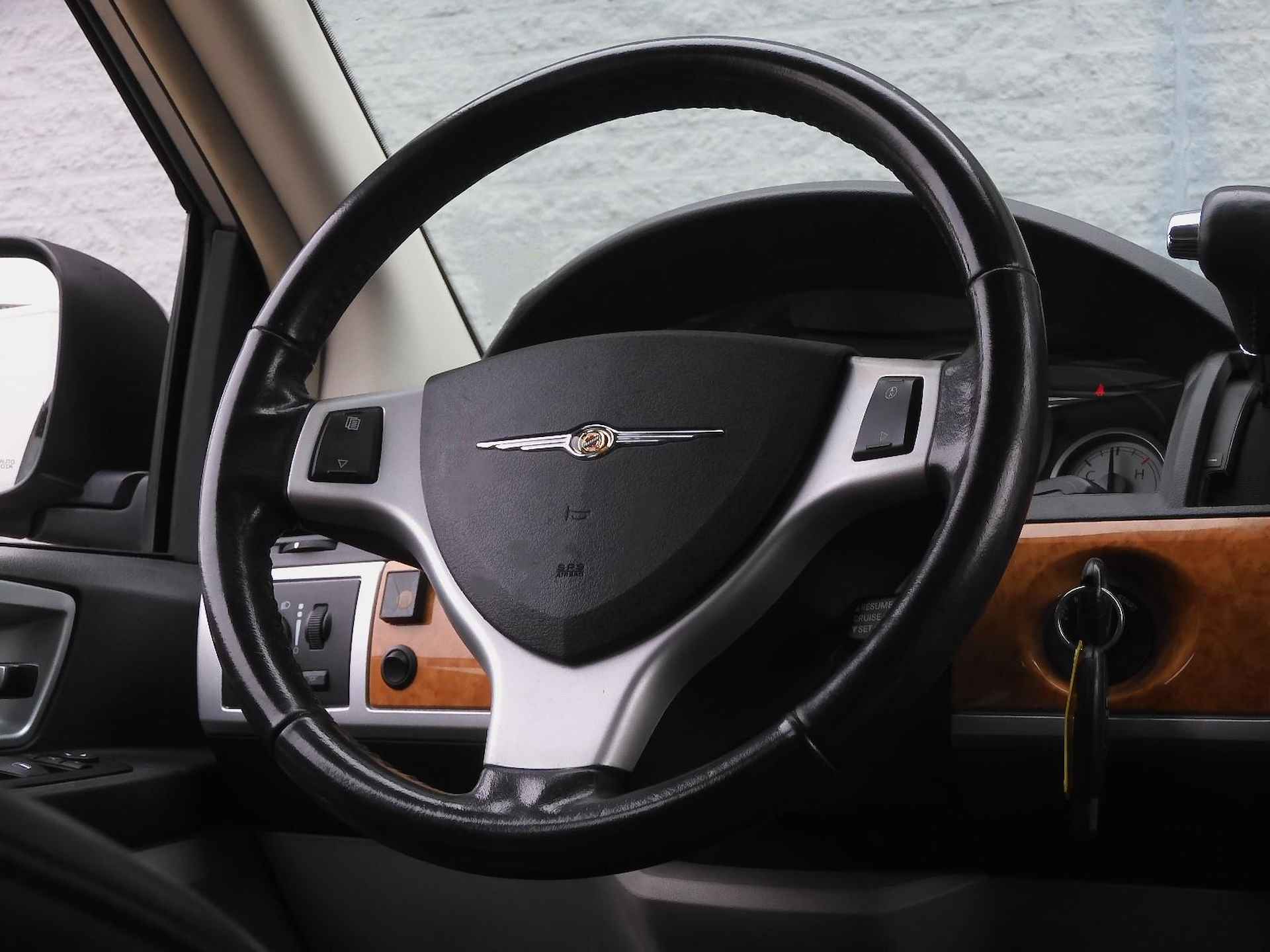 Chrysler Grand Voyager 3.8 V6 LIMITED ED. STOW'N GO NAVI CAMERA TREKHAAK - 18/19