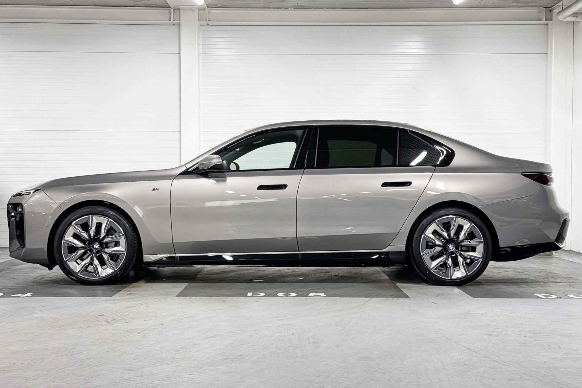 BMW i7 eDrive50 | M-Sport | Innovation Pack | Connoisseur Pack | Driving Assistant Professional | Sky Lounge - 2/25