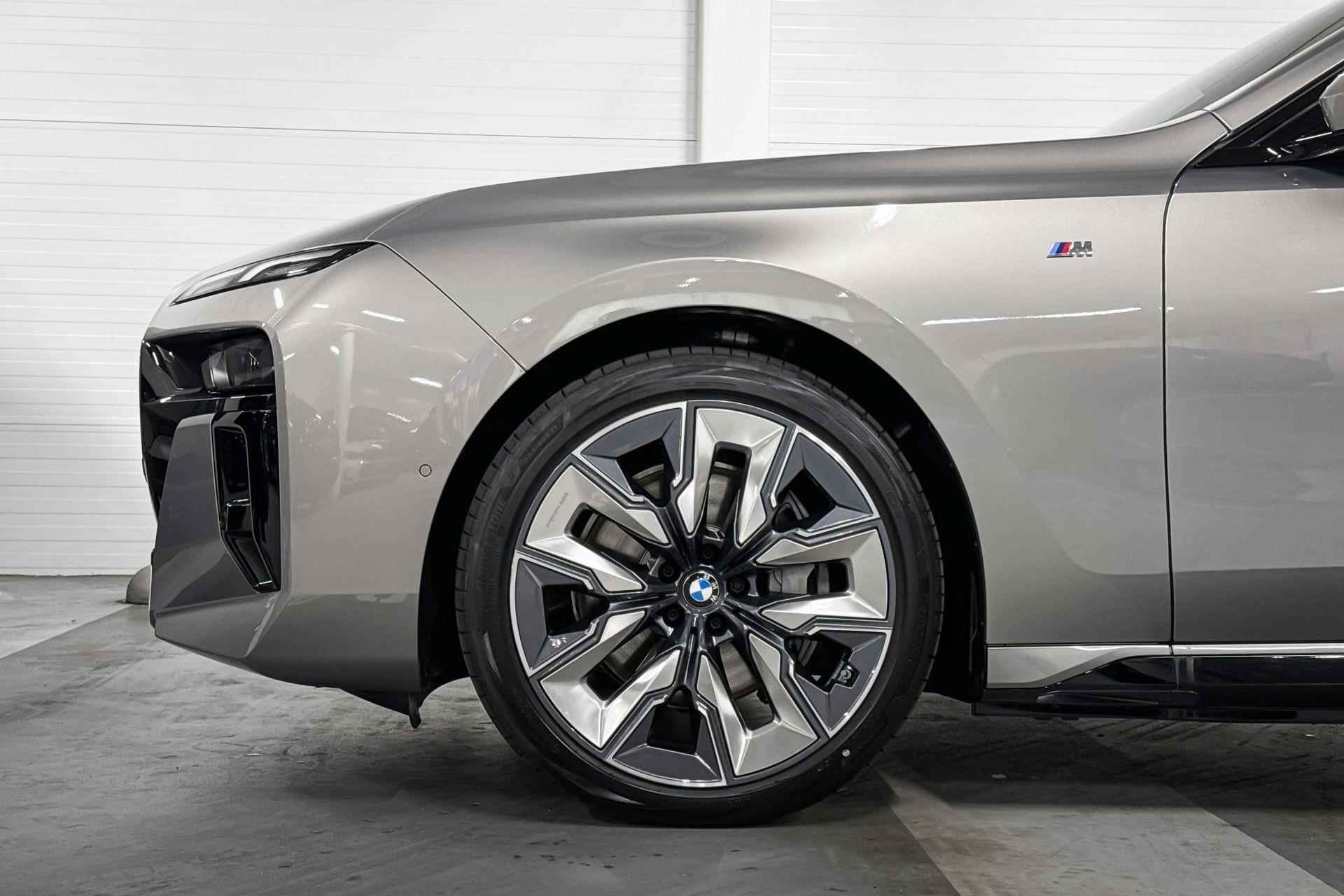 BMW i7 eDrive50 | M-Sport | Innovation Pack | Connoisseur Pack | Driving Assistant Professional | Sky Lounge - 4/25