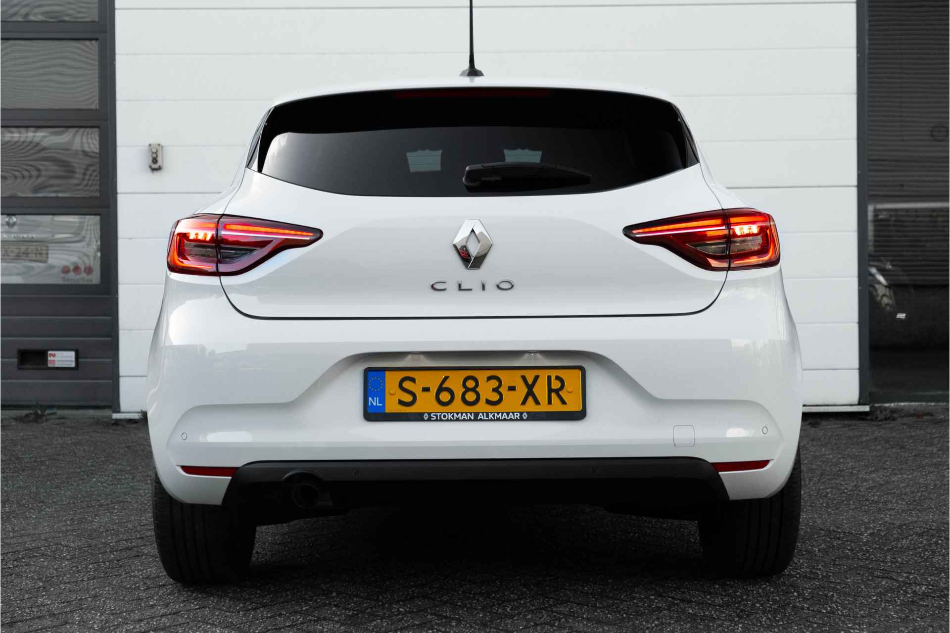 Renault Clio TCe 90 Evolution | Parkeersensoren achter | Apple CarPlay en Android Auto | 4 seizoensbanden | incl. Bovag rijklaarpakket met 12 maanden garantie - 6/47