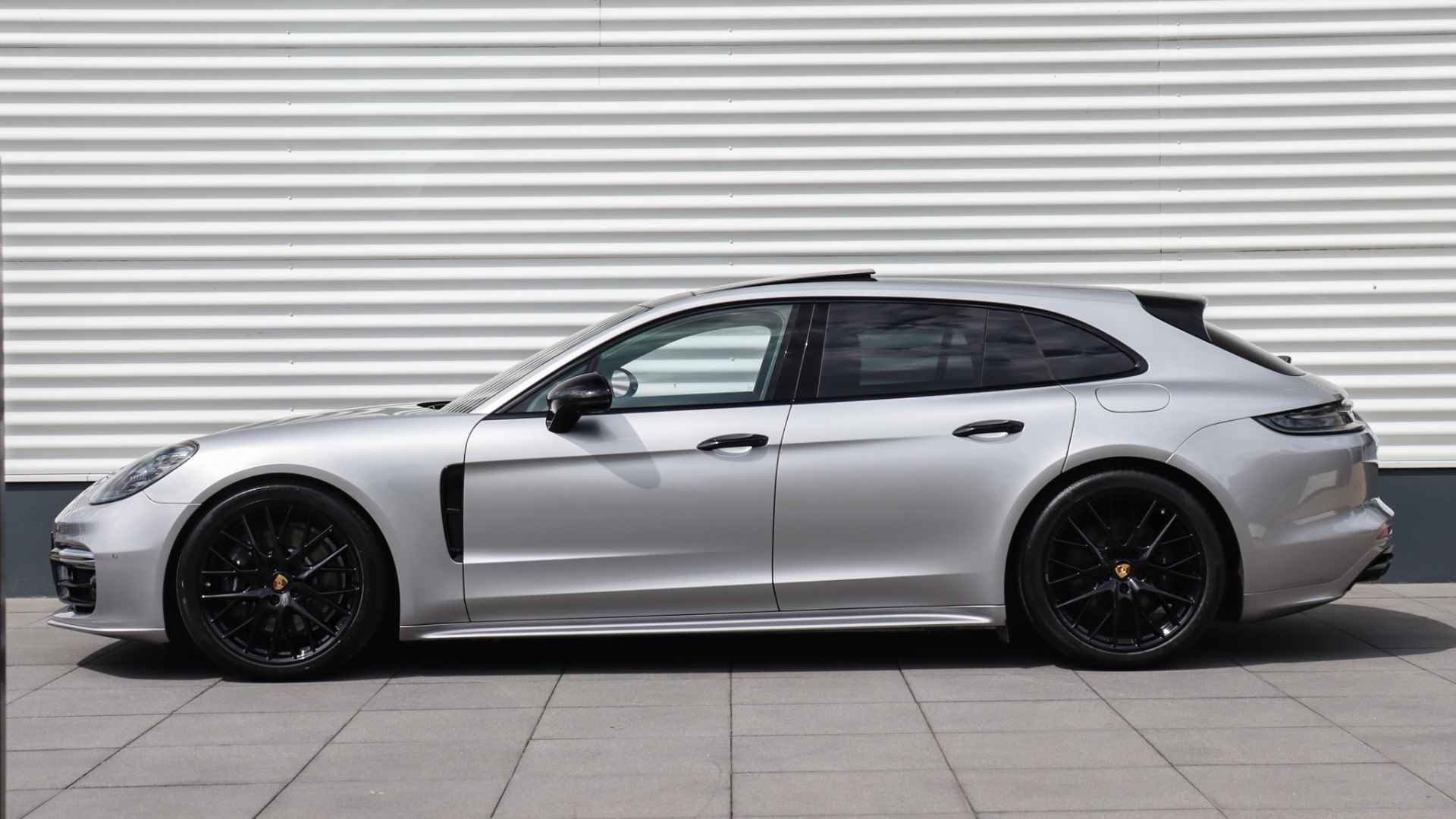 Porsche Panamera Sport Turismo 2.9 4 E-Hybrid Platinum Edition SportDesign | Panoramadak | InnoDrive | Stoelventilatie | Head-up | Soft-Close - 2/34