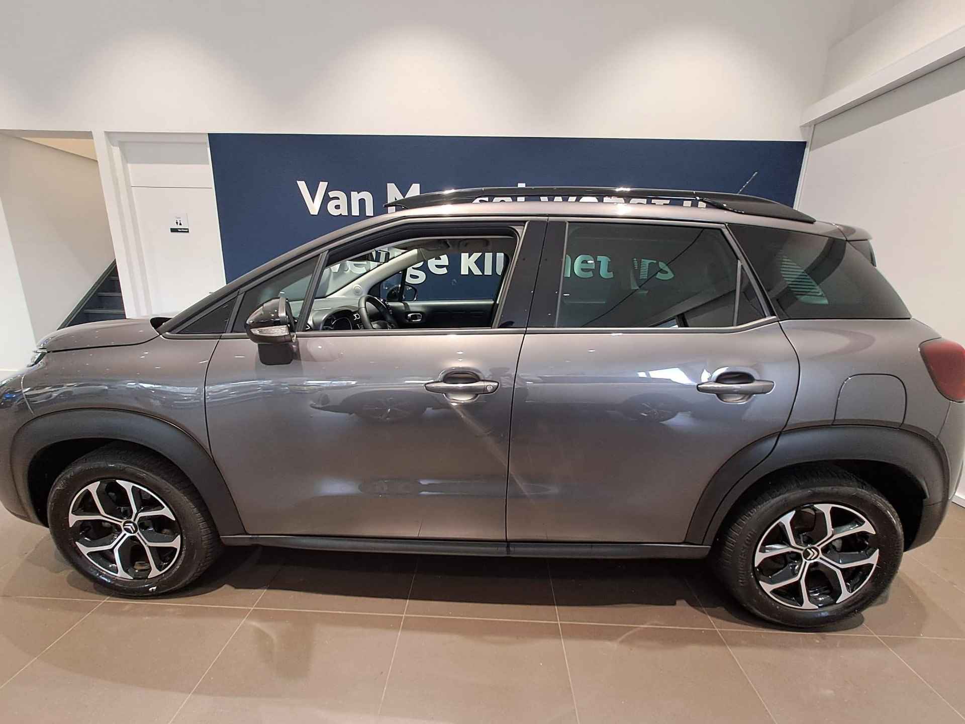 Citroen C3 Aircross 1.2 PureTech Shine | Navigatie | Climate control | Parkeersensoren - 4/16