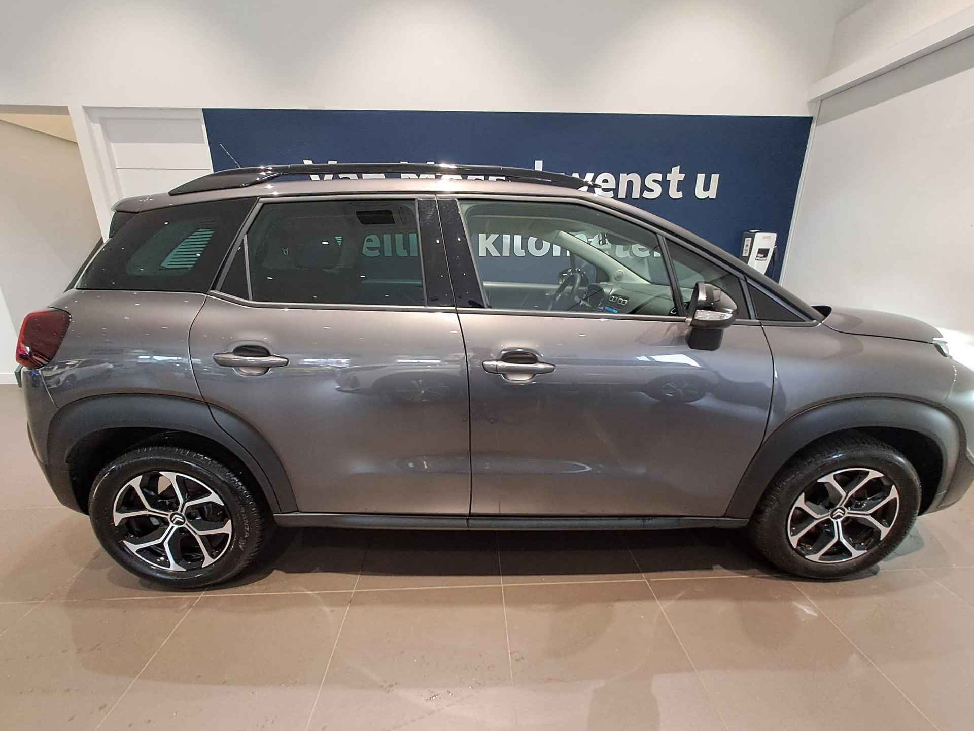 Citroen C3 Aircross 1.2 PureTech Shine | Navigatie | Climate control | Parkeersensoren - 6/16