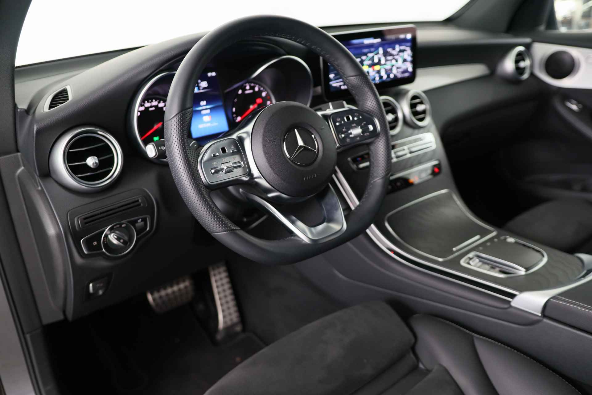 Mercedes-Benz GLC 300e 4MATIC Business Solution AMG | Elektr Trekhaak | Leder/Alcantara | Led | Stoelverwarming | Keyless - 7/46