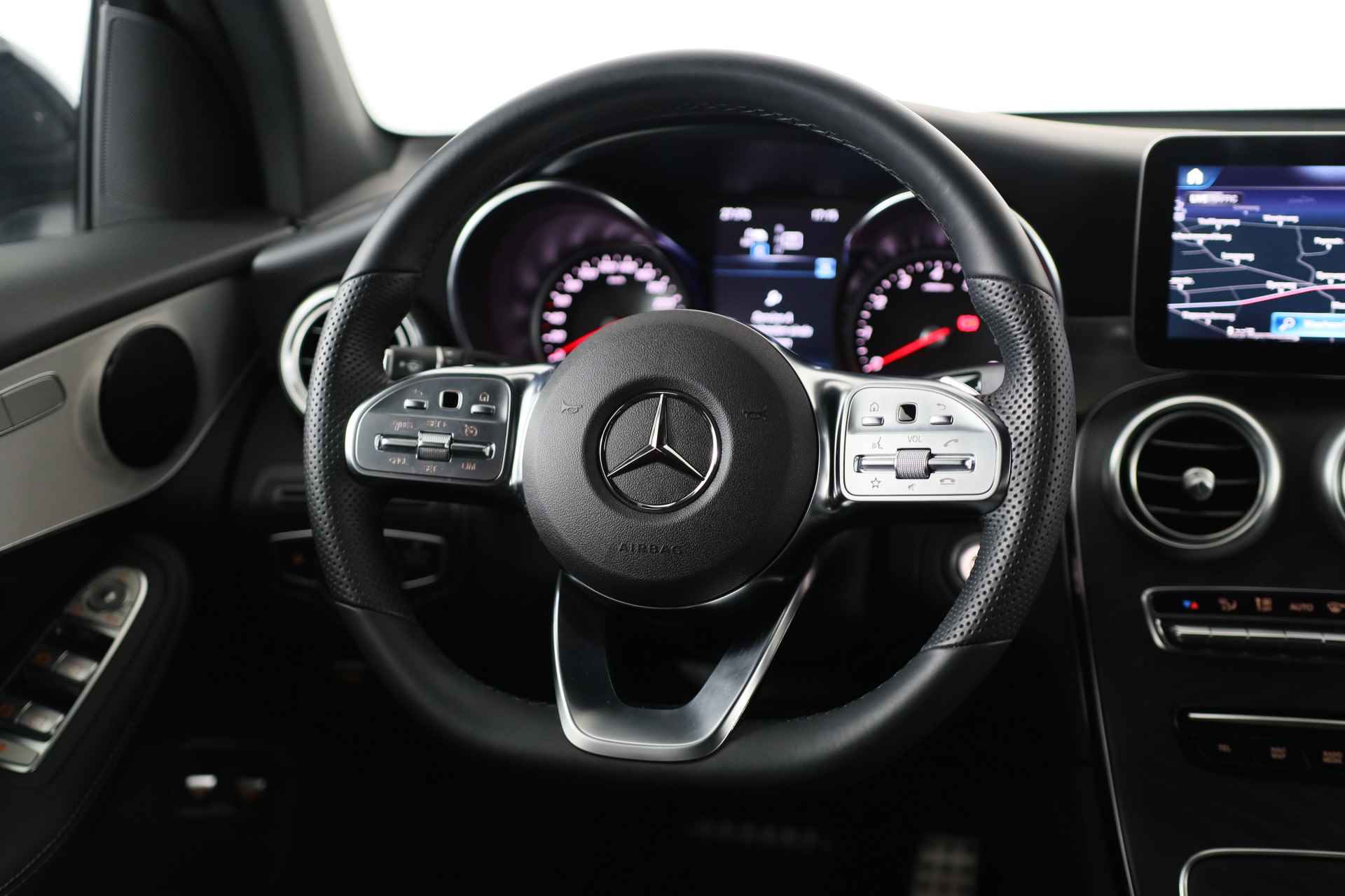 Mercedes-Benz GLC 300e 4MATIC Business Solution AMG | Elektr Trekhaak | Leder/Alcantara | Led | Stoelverwarming | Keyless - 34/46