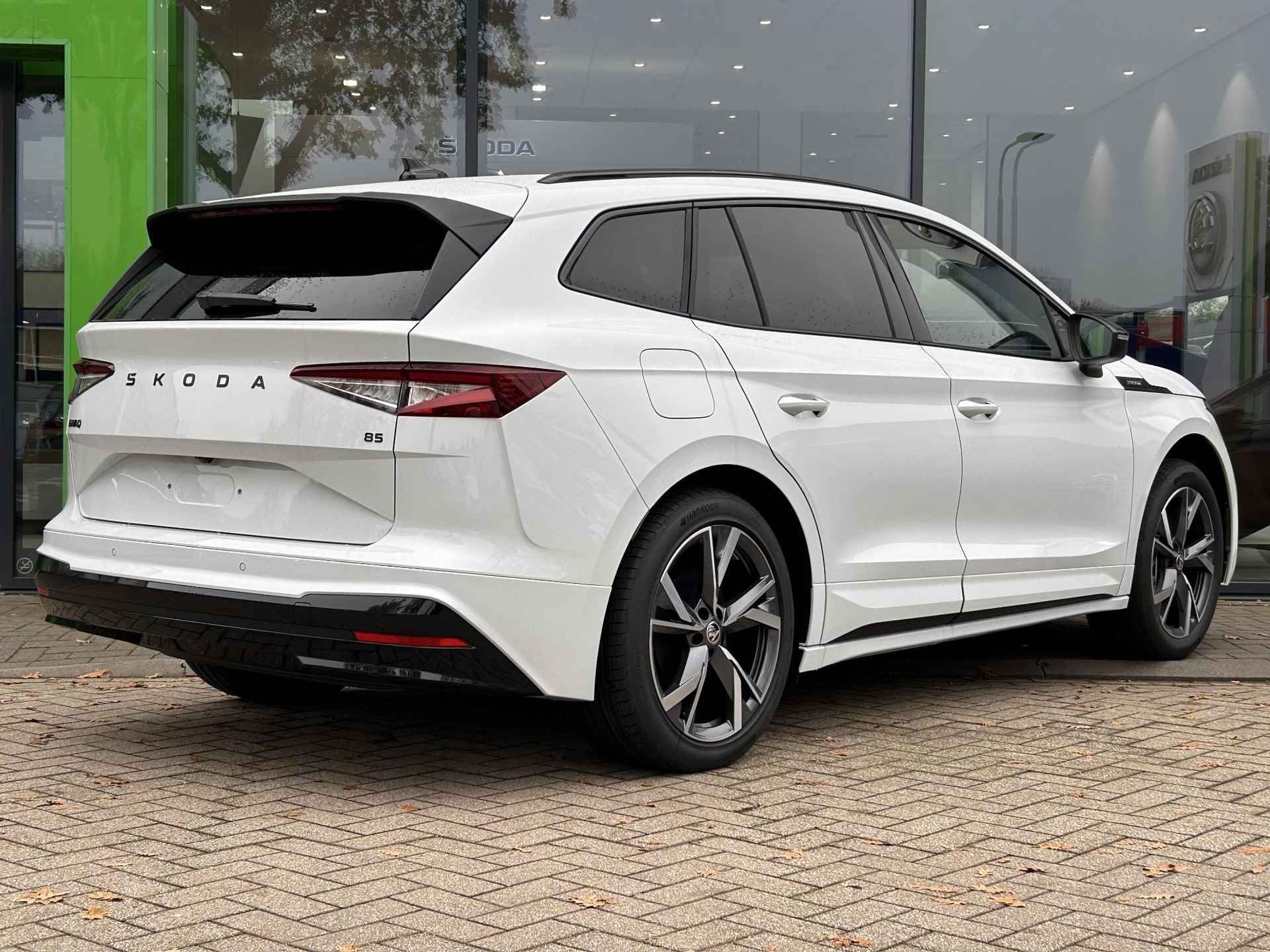 Skoda Enyaq 85 Sportline 286 PK | 20" lichtmetalen velgen | Verwambaar sportstuurwiel | Sportonderstel | Sportline interieur | Luxe LED achter met dynamische knipperverlichting | Verwarmbare voorstoelen | Achteruitrijcamera - 5/13