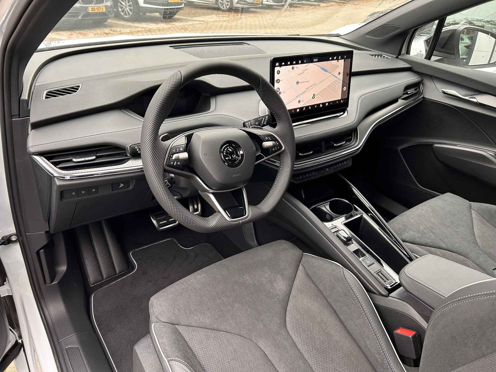 Skoda Enyaq 85 Sportline 286 PK | 20" lichtmetalen velgen | Verwambaar sportstuurwiel | Sportonderstel | Sportline interieur | Luxe LED achter met dynamische knipperverlichting | Verwarmbare voorstoelen | Achteruitrijcamera - 6/13