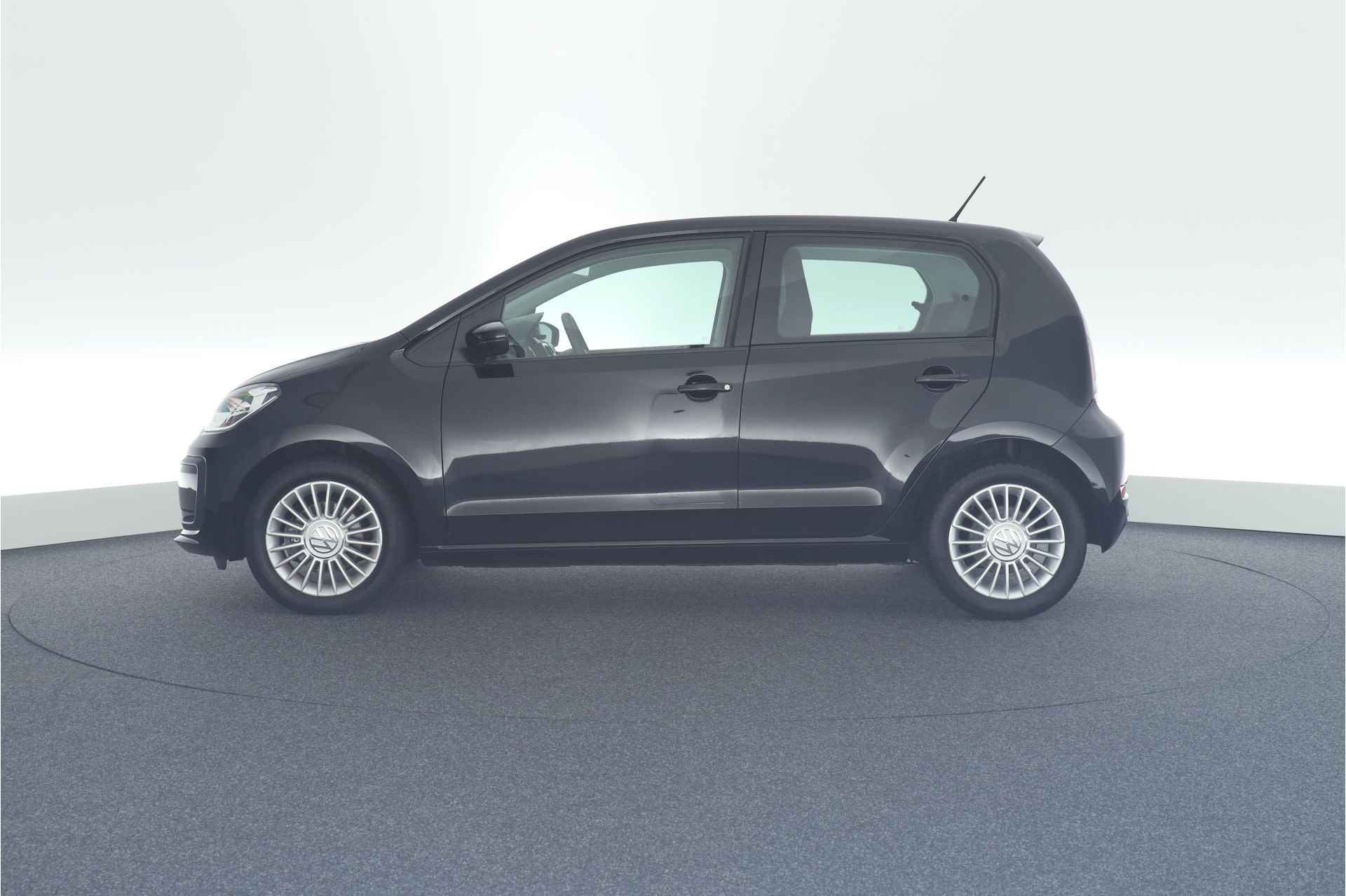 Volkswagen up! 1.0 60pk BMT move up! 15'' LMV Airco - 5/26