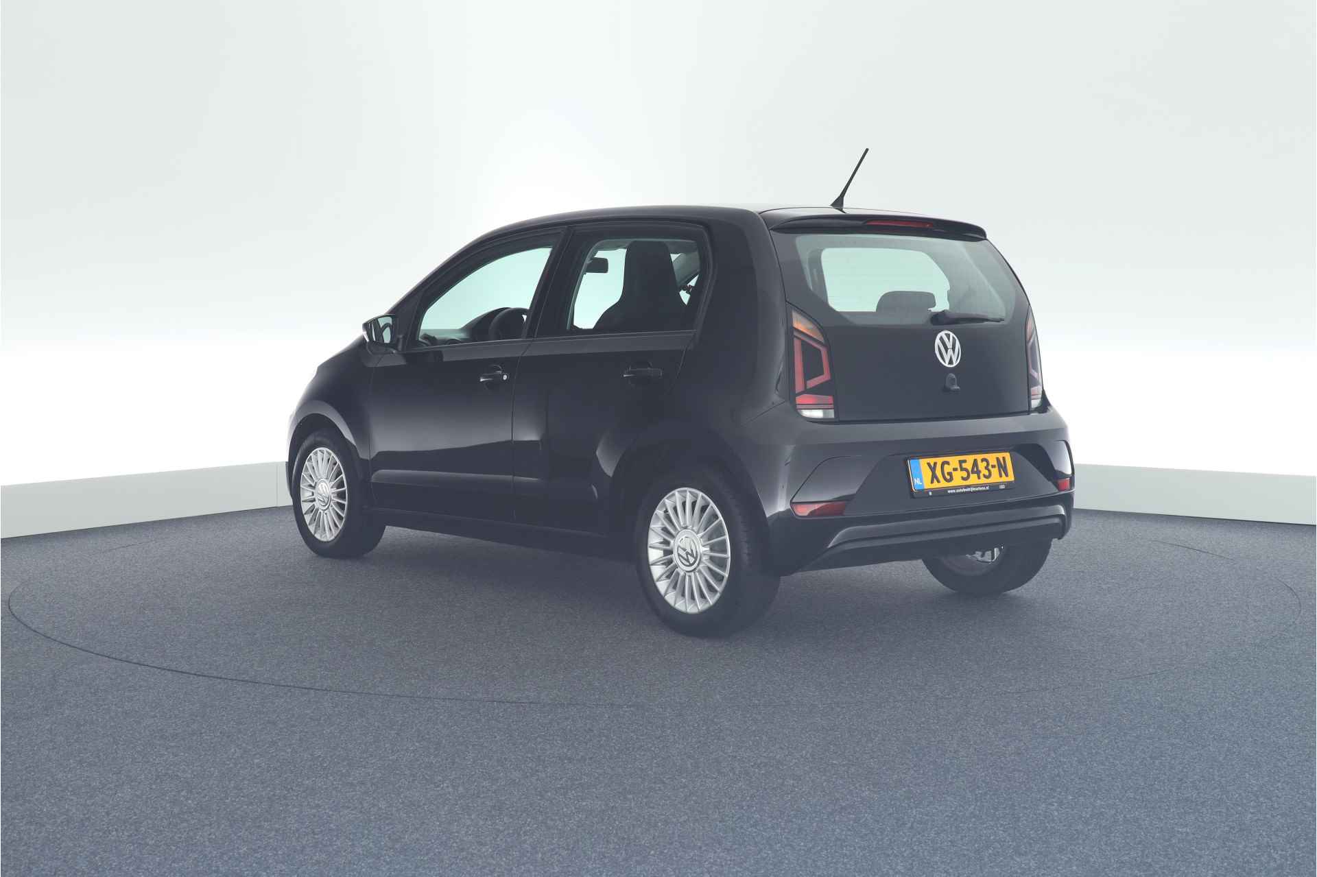 Volkswagen up! 1.0 60pk BMT move up! 15'' LMV Airco - 6/26