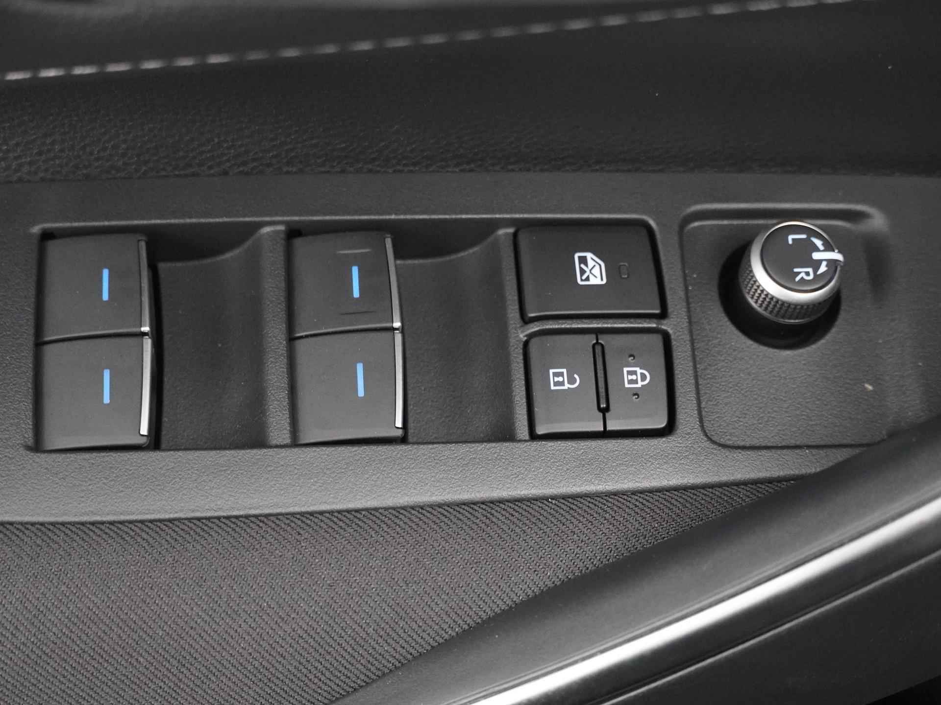 Toyota Corolla Touring Sports 1.2 Turbo Active | Navigatie via Apple Carplay Android auto | Adaptive Cruise Control | Parkeercamera - 26/30