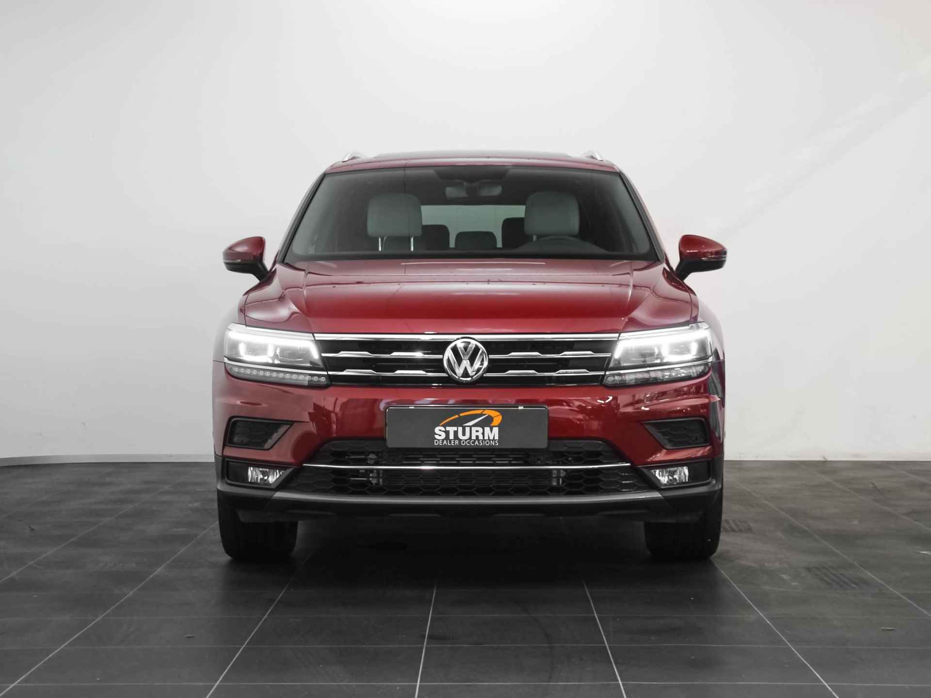 Volkswagen Tiguan Allspace 2.0 TSI 4Motion Highline 7p. | Panoramadak | Head-Up Display | Vol-Leder | Apple Carplay/Android Auto | Camera | Stoelverwarming | Rijklaarprijs! - 2/33