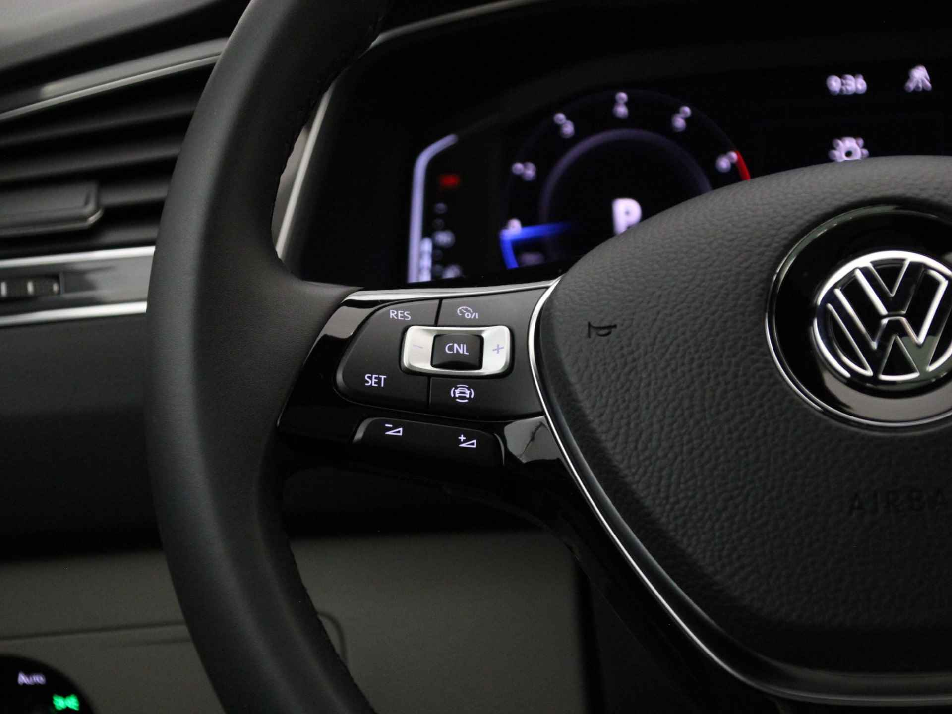 Volkswagen Tiguan Allspace 2.0 TSI 4Motion Highline 7p. | Panoramadak | Head-Up Display | Vol-Leder | Apple Carplay/Android Auto | Camera | Stoelverwarming | Rijklaarprijs! - 16/33