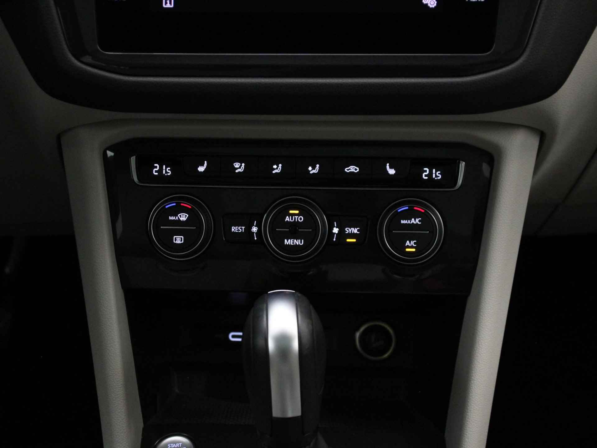 Volkswagen Tiguan Allspace 2.0 TSI 4Motion Highline 7p. | Panoramadak | Head-Up Display | Vol-Leder | Apple Carplay/Android Auto | Camera | Stoelverwarming | Rijklaarprijs! - 21/33