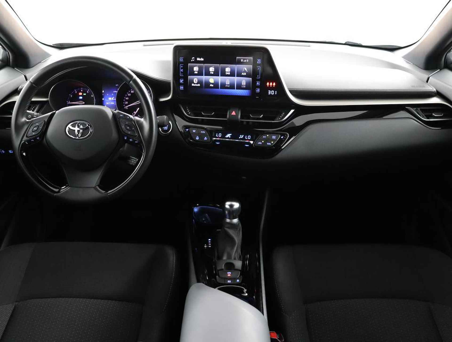 Toyota C-HR 1.2 Dynamic | Automaat | 1100 KG Trekvermogen | Navigatie | - 4/52