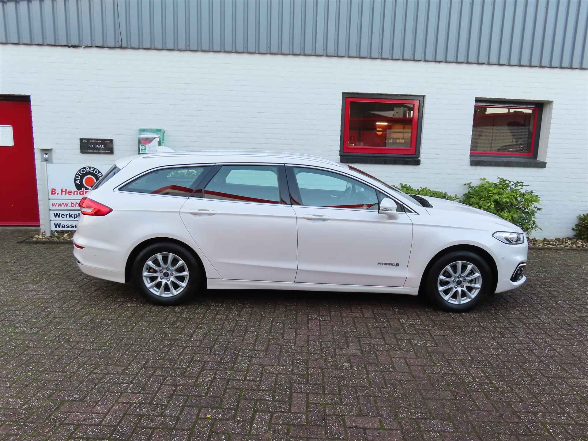 Ford Mondeo Wagon 2.0 HEV 187pk eCVT Titanium/ Parelmoer wit/ Adaptieve cruise/ Keyless entry/ Camera achter/ Navi/ DAB/ Apple Carplay/ 1 Eigenaar/ Origineel NL/ NAP - 4/42