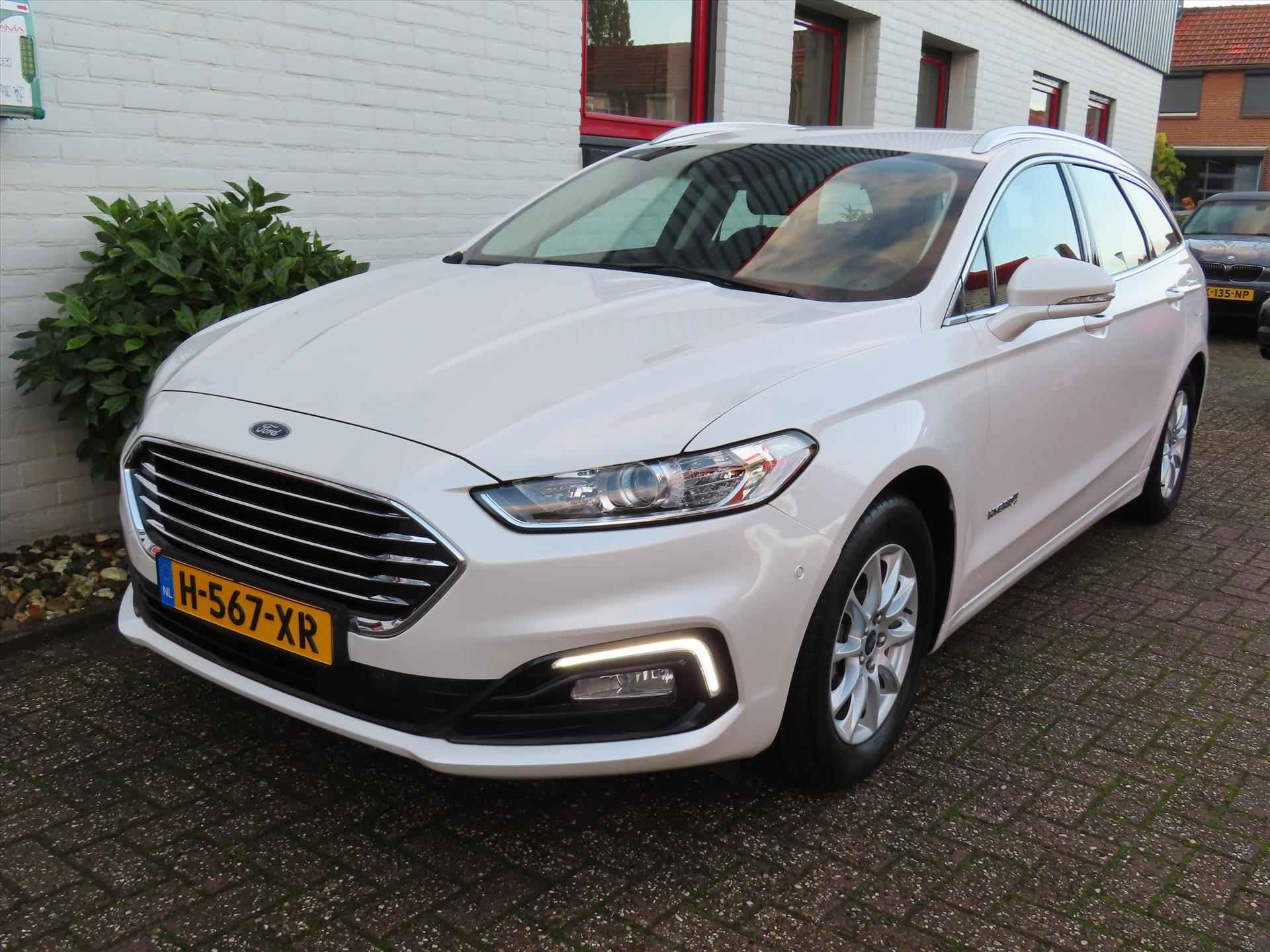 Ford Mondeo Wagon 2.0 HEV 187pk eCVT Titanium/ Parelmoer wit/ Adaptieve cruise/ Keyless entry/ Camera achter/ Navi/ DAB/ Apple Carplay/ 1 Eigenaar/ Origineel NL/ NAP - 34/42