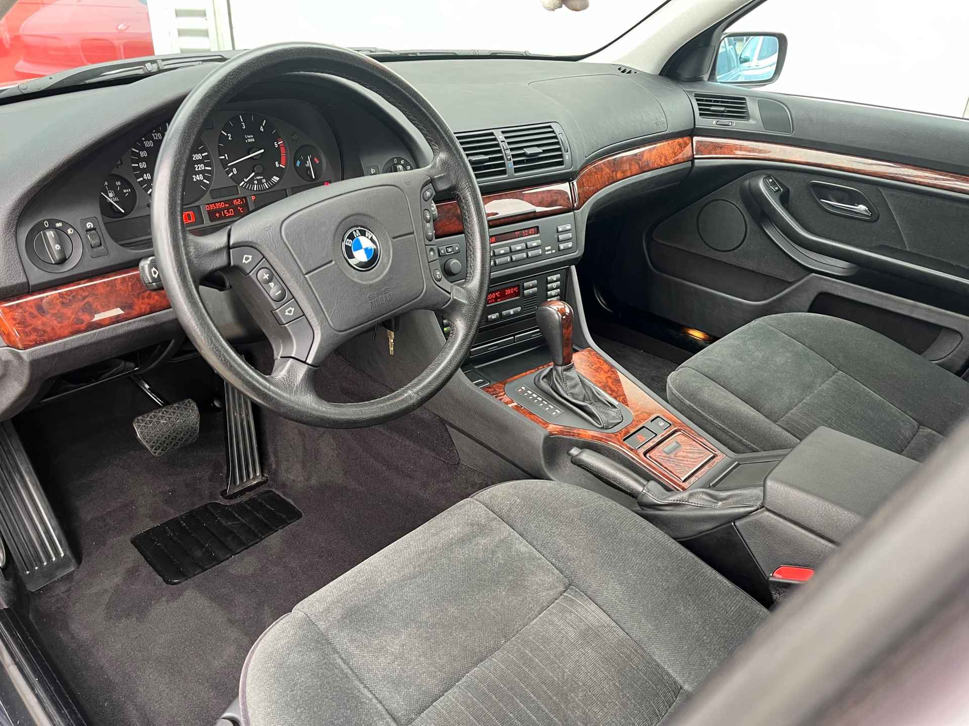 BMW 5-serie 525tds Executive *35d.km!* - 10/26