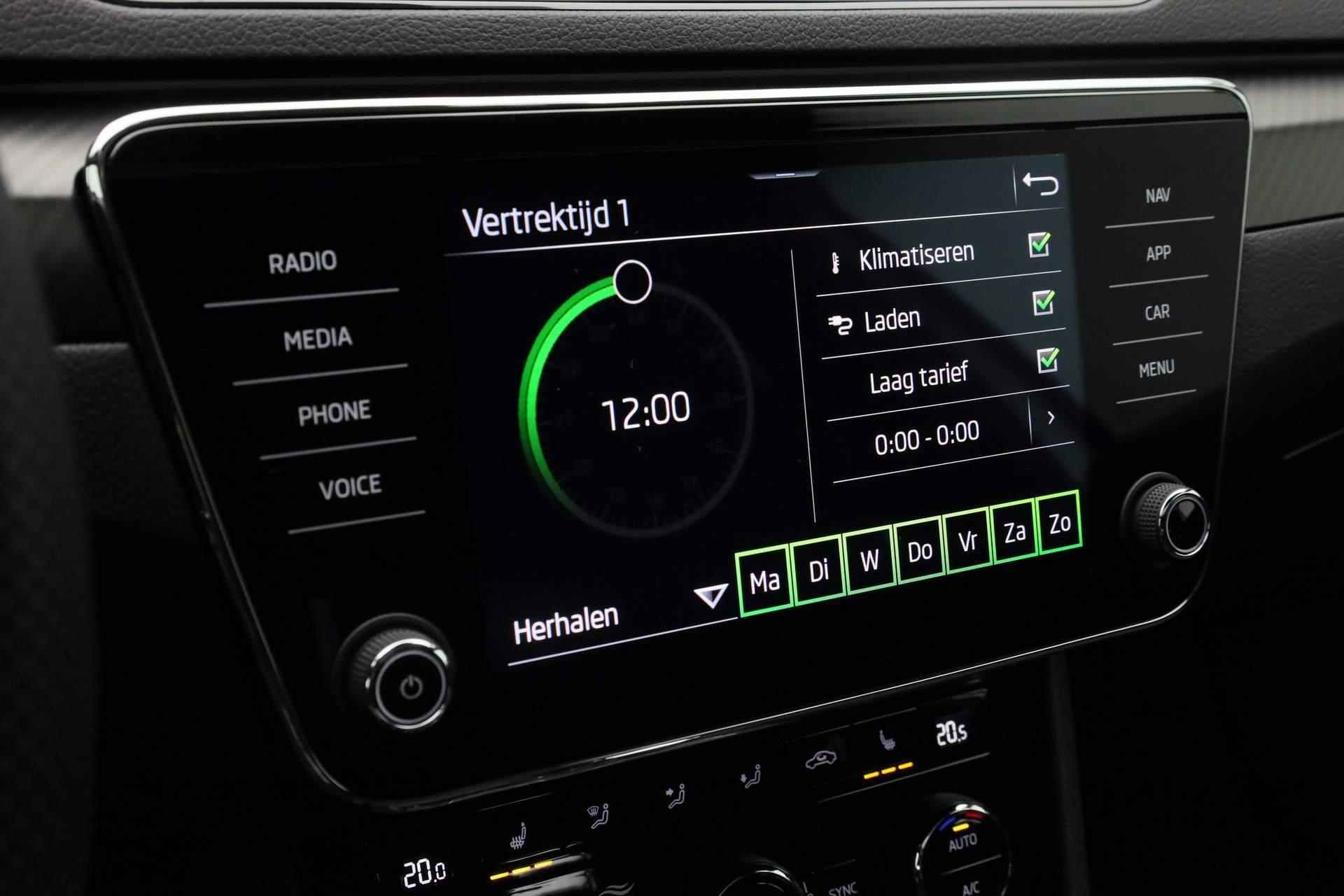 Skoda Superb 1.4 TSI 218PK DSG iV PHEV Sportline Business | Pano | Matrix LED | Elektr. voorstoelen met geheugen | 360 camera | Navi | Keyless | ACC | 18 inch - 10/47