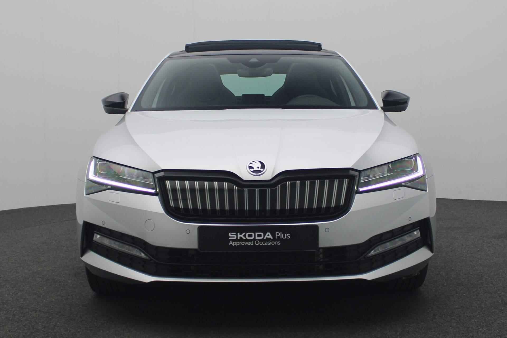 Skoda Superb 1.4 TSI 218PK DSG iV PHEV Sportline Business | Pano | Matrix LED | Elektr. voorstoelen met geheugen | 360 camera | Navi | Keyless | ACC | 18 inch - 19/47