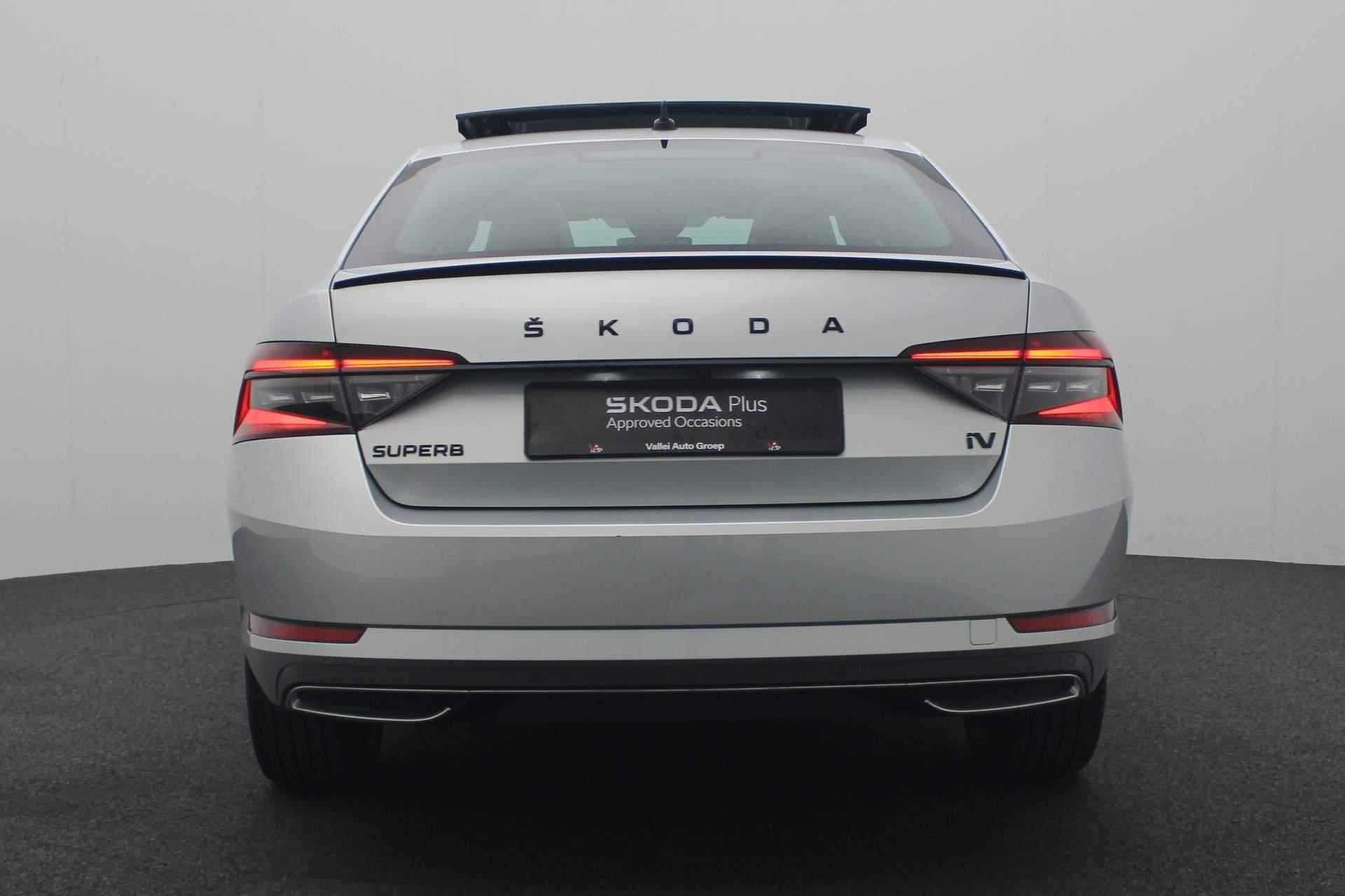 Skoda Superb 1.4 TSI 218PK DSG iV PHEV Sportline Business | Pano | Matrix LED | Elektr. voorstoelen met geheugen | 360 camera | Navi | Keyless | ACC | 18 inch - 20/47