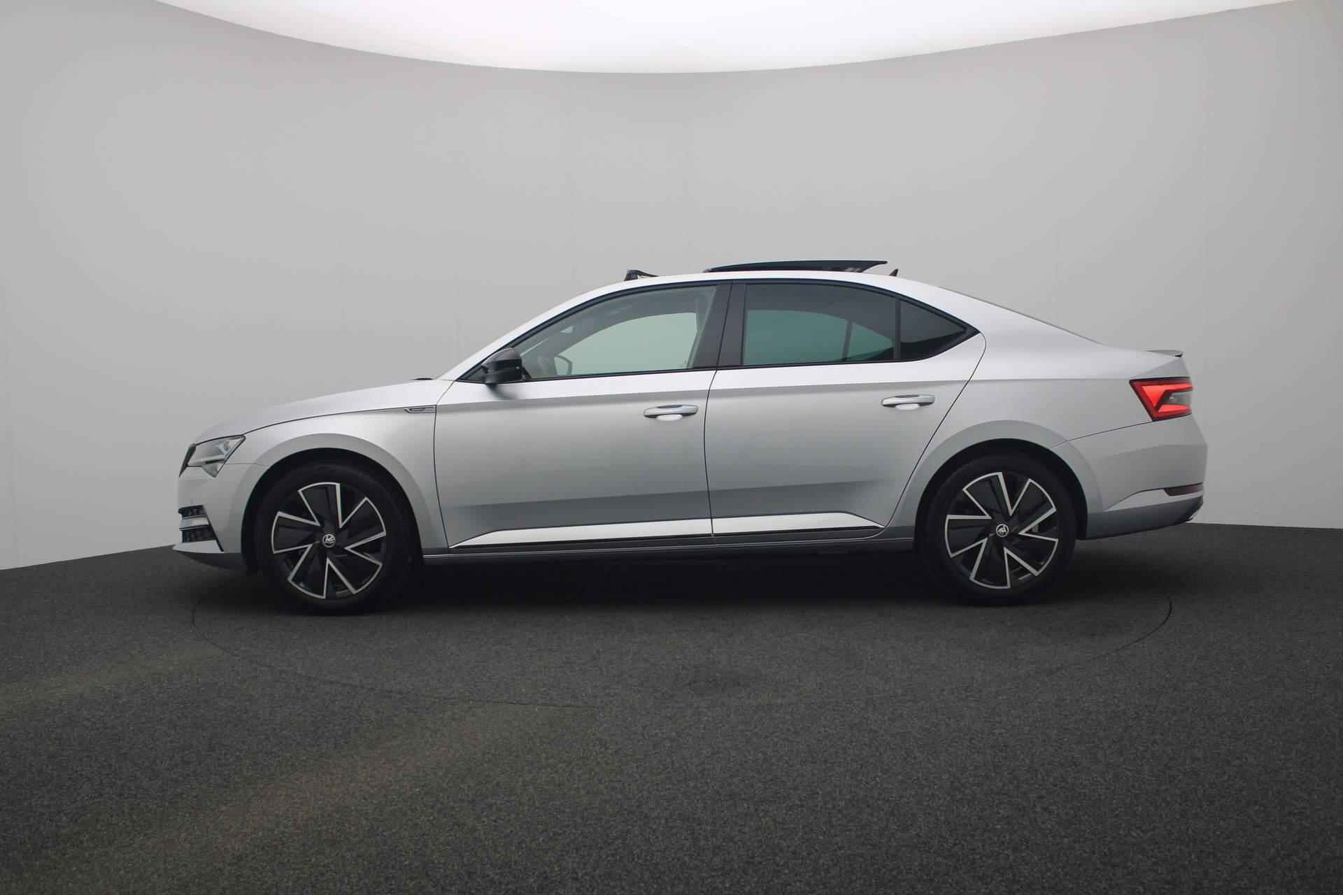 Skoda Superb 1.4 TSI 218PK DSG iV PHEV Sportline Business | Pano | Matrix LED | Elektr. voorstoelen met geheugen | 360 camera | Navi | Keyless | ACC | 18 inch - 21/47