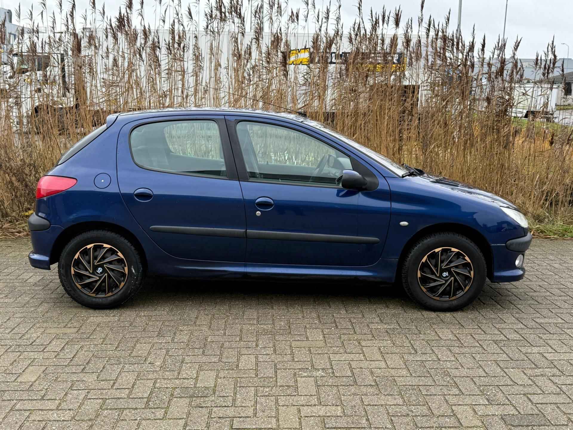 Peugeot 206 1.4 X-line Airco Elektrische Ramen 5d Nieuwe Apk - 8/15