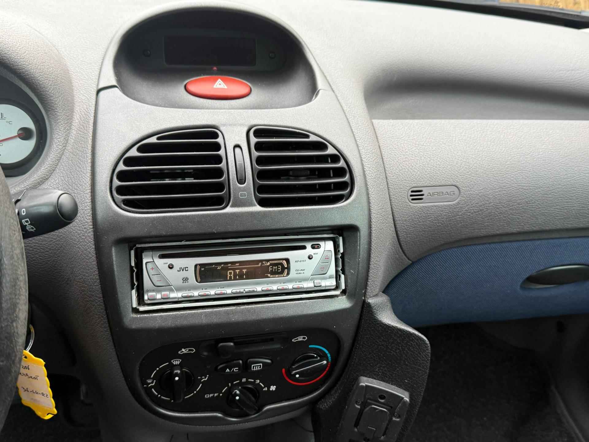 Peugeot 206 1.4 X-line Airco Elektrische Ramen 5d Nieuwe Apk - 12/15