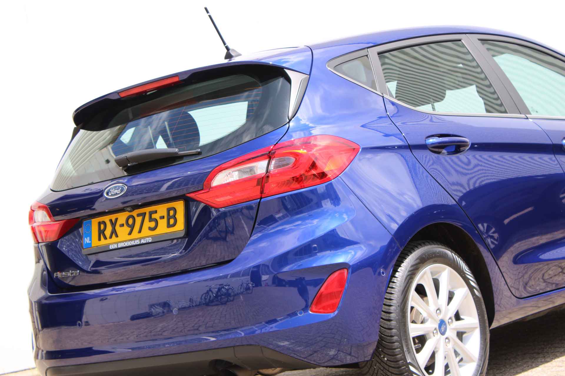 Ford Fiesta 1.0 100PK EcoBoost Titanium | Camera | Bang en Olufsen Audio | Navigatie | PDC v+a | 16'' LMV | All Season banden | Cruise Contr - 8/35