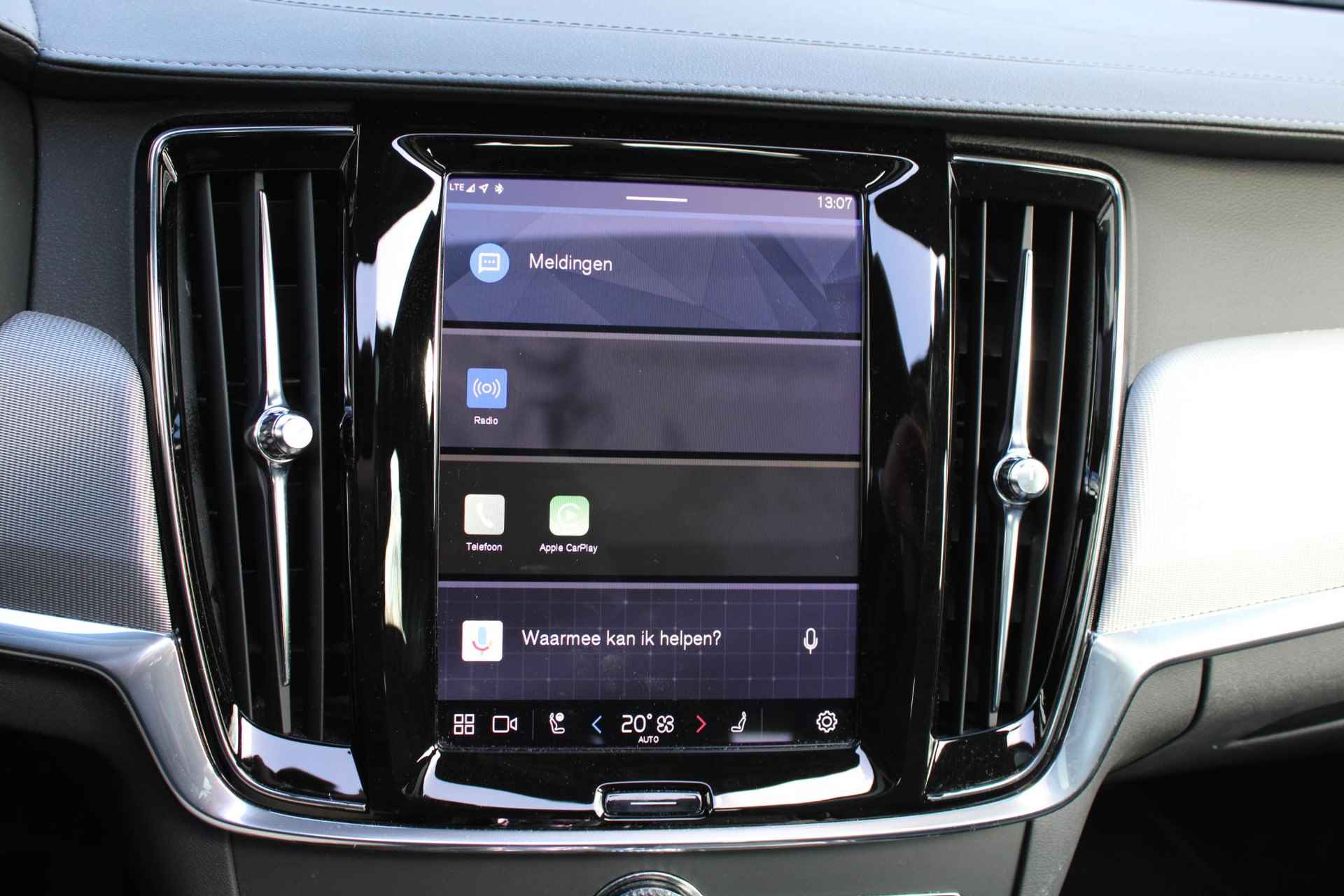 Volvo V90 2.0 T6 Recharge AWD Ultimate Dark, Panoramadak, Google Services, 360" camera, Bowers & Wilkins Premium Audio, Geïntegreerde kinderzitjes achterbank, Geheugenfunctie in voorstoelen, Stoelverwarming voorzijde, Stuurwielverwarming, - 17/33