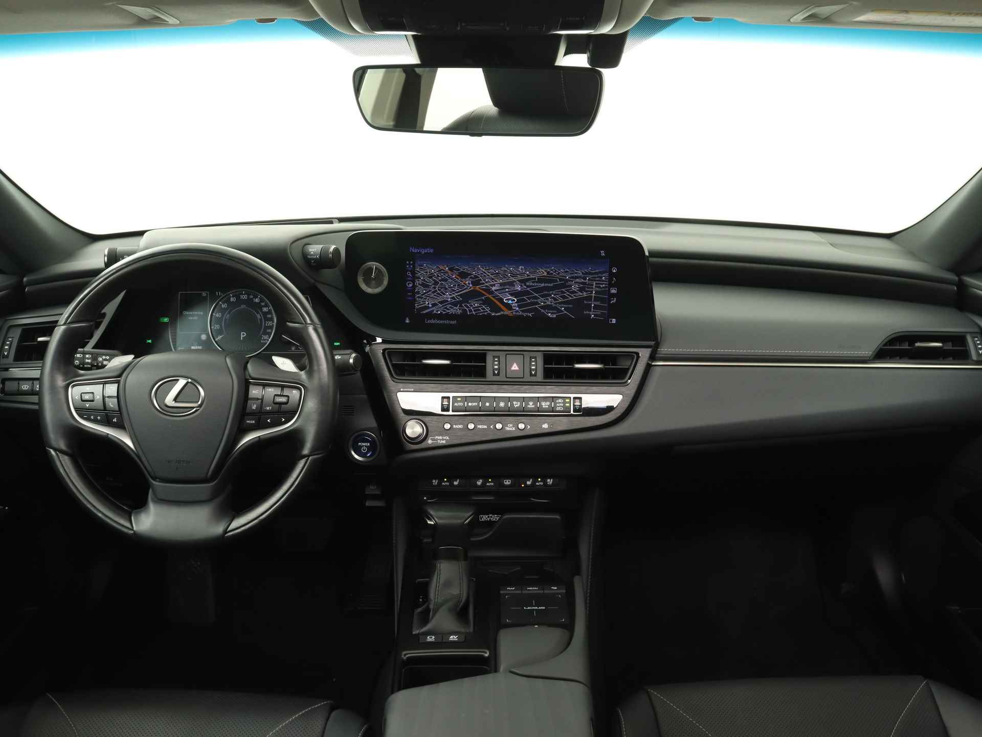 Lexus ES 300h President Line | Mark Levinson Audio | 360 Camera | Navigatie | Dodehoek Ass. | Stoel en stuurwiel verwarmd | LM velgen | Elektrisch schuif-/kanteldak | - 5/51