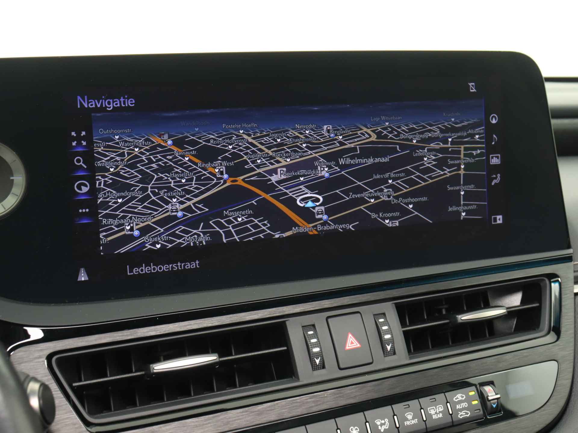 Lexus ES 300h President Line | Mark Levinson Audio | 360 Camera | Navigatie | Dodehoek Ass. | Stoel en stuurwiel verwarmd | LM velgen | Elektrisch schuif-/kanteldak | - 13/51