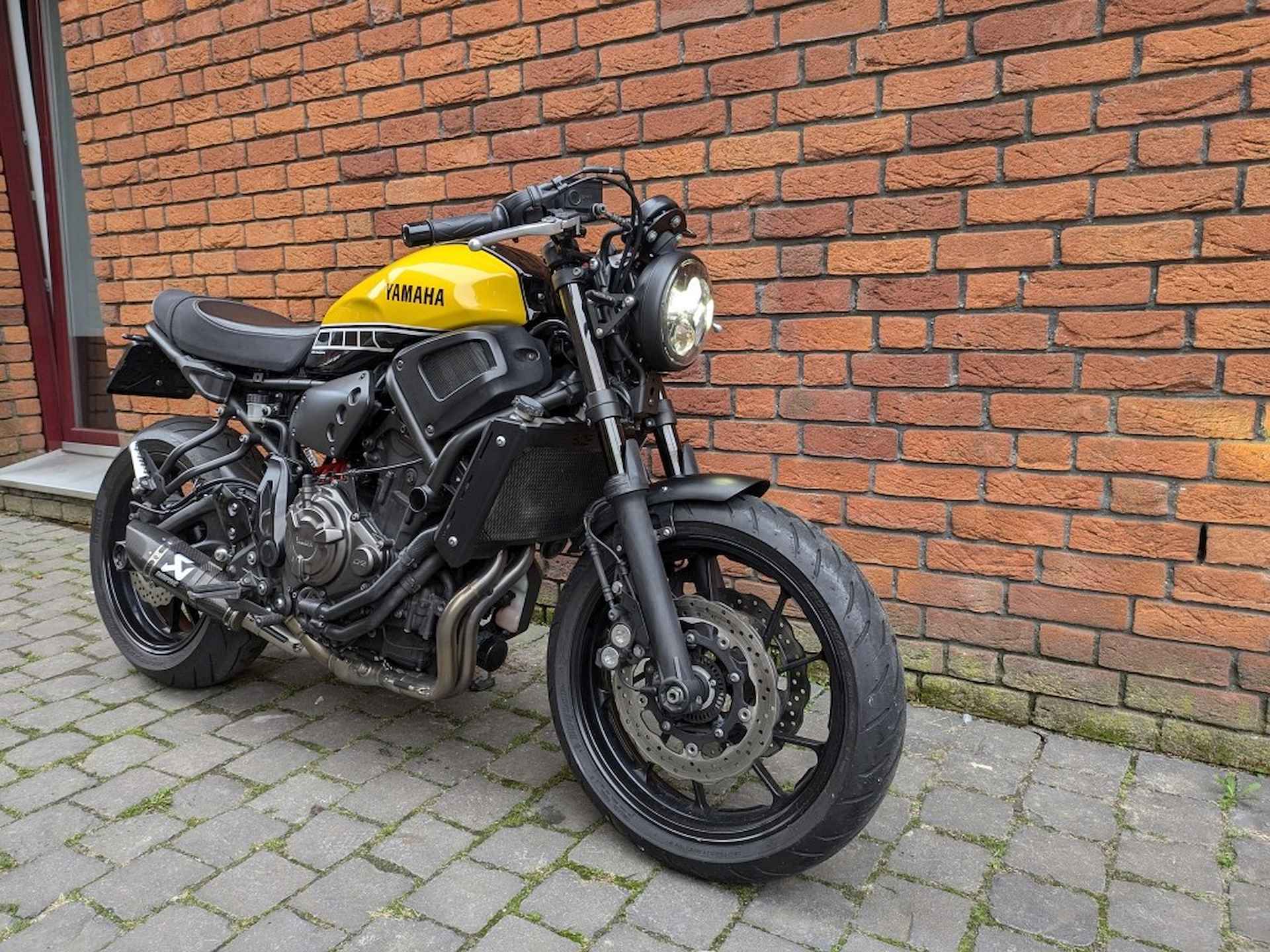 Yamaha XSR 700 - 5/10