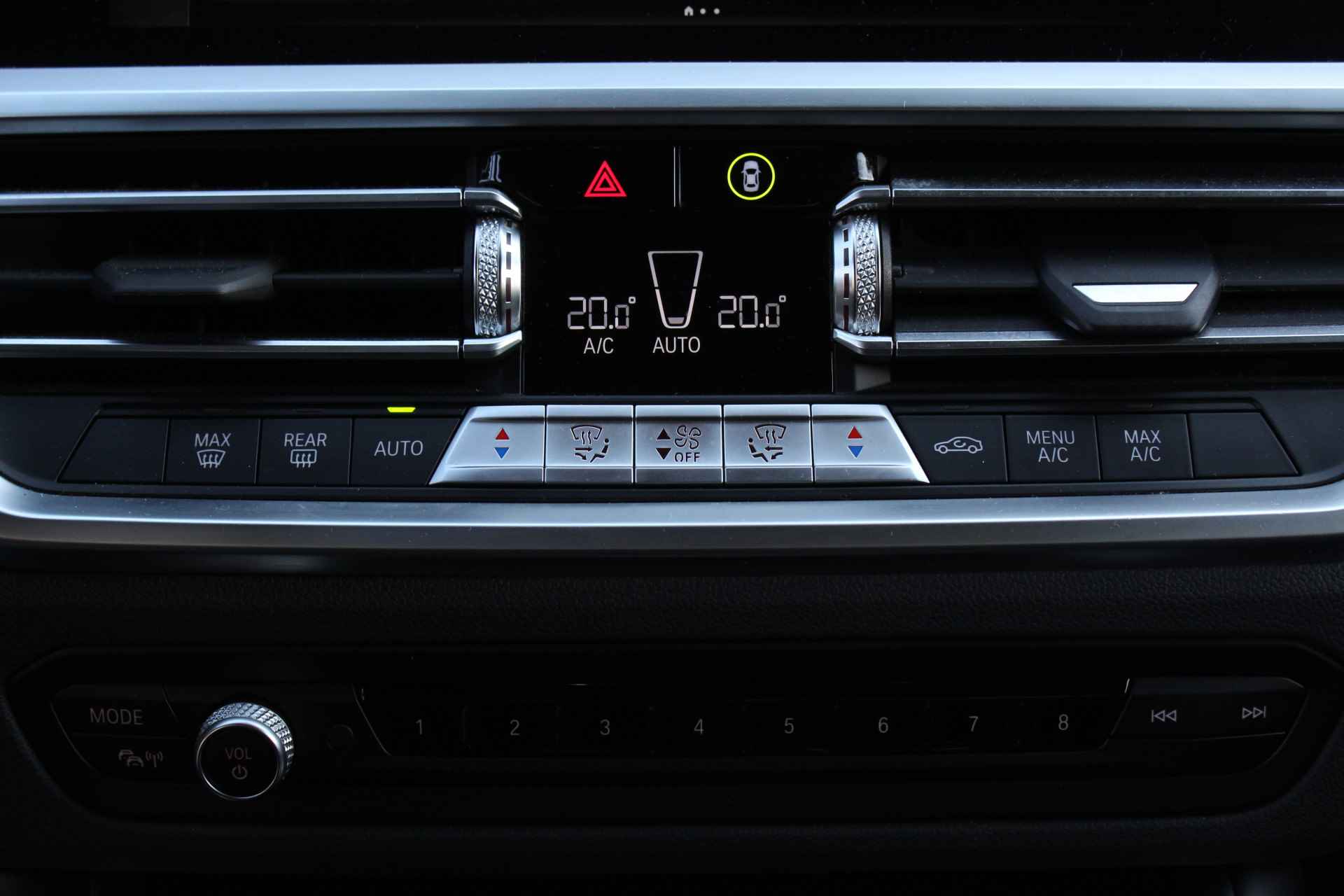 BMW 3 Serie 318i Executive Sport Line Automaat / Sportstoelen / LED / Live Cockpit Professional / PDC voor + achter / Cruise Control - 21/26