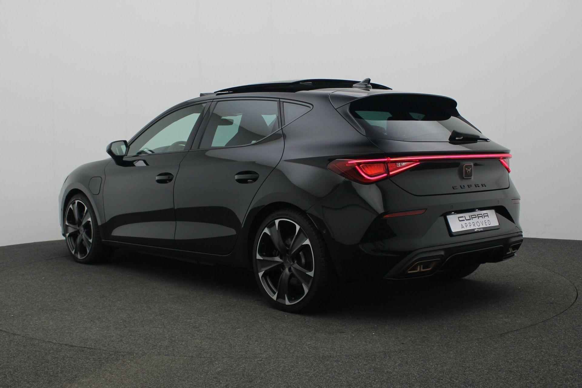 CUPRA Leon 1.4 245 pk DSG e-Hybrid VZ Performance | Panoramadak | Adaptief onderstel | Geheugenstoel | Achteruitrijcamera | Stuur-/stoelverwarming - 35/42