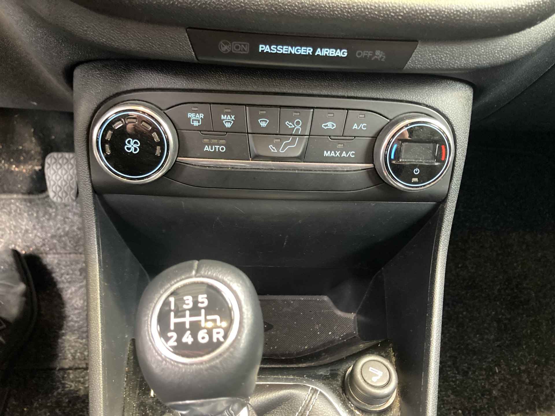 Ford Fiesta EcoBoost 95PK Titanium Parkeersensoren I Cruise I All season I Applecaplay/andr. auto - 11/15