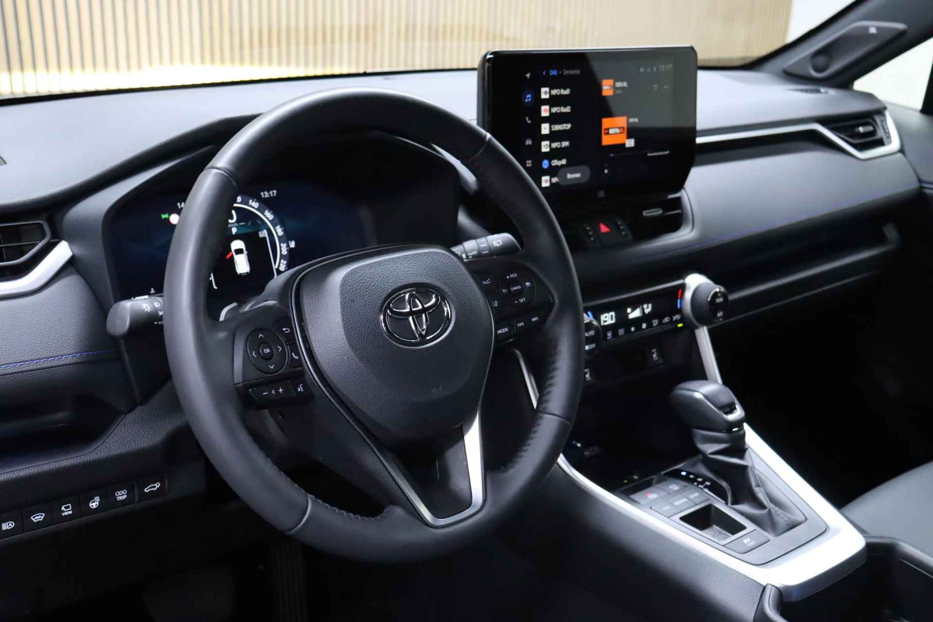 Toyota RAV4 2.5 Hybrid Style Innovation-pakket | JBL Audio | Adaptive-cruise | Elek. Achterklep | Dodehoekdetectie | 360 Graden Camera | Apple Carplay & Android Auto - 18/51