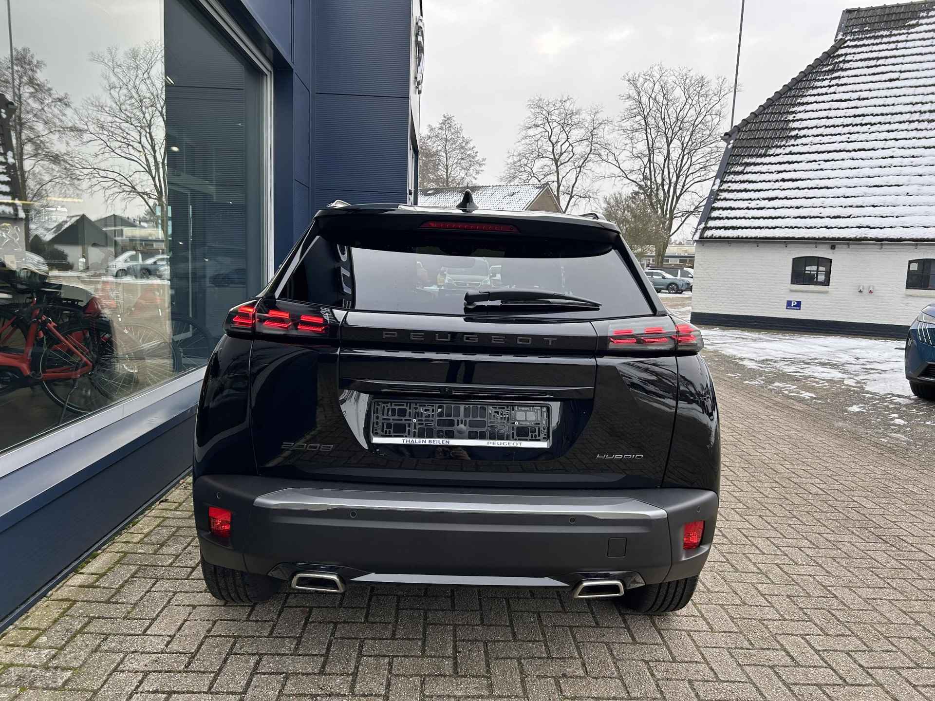 Peugeot 2008 1.2 Hybrid 136 GT | Nieuwe Hybride Uitvoering | Automaat | Alcantara Bekleding | Stoelverwarming & Massage | Navigatie | 360 Graden Camera | Keyless Entry | Full LED Verlichting | Zwart Dak - 6/52