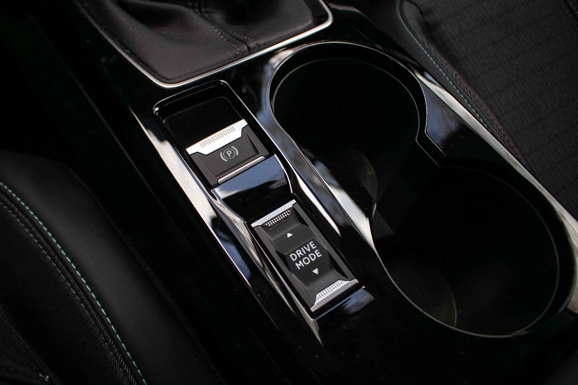 Peugeot 208 1.2 PureTech Allure - All-in rijklrprs | Stoelverw. | Carplay/Android - 22/40