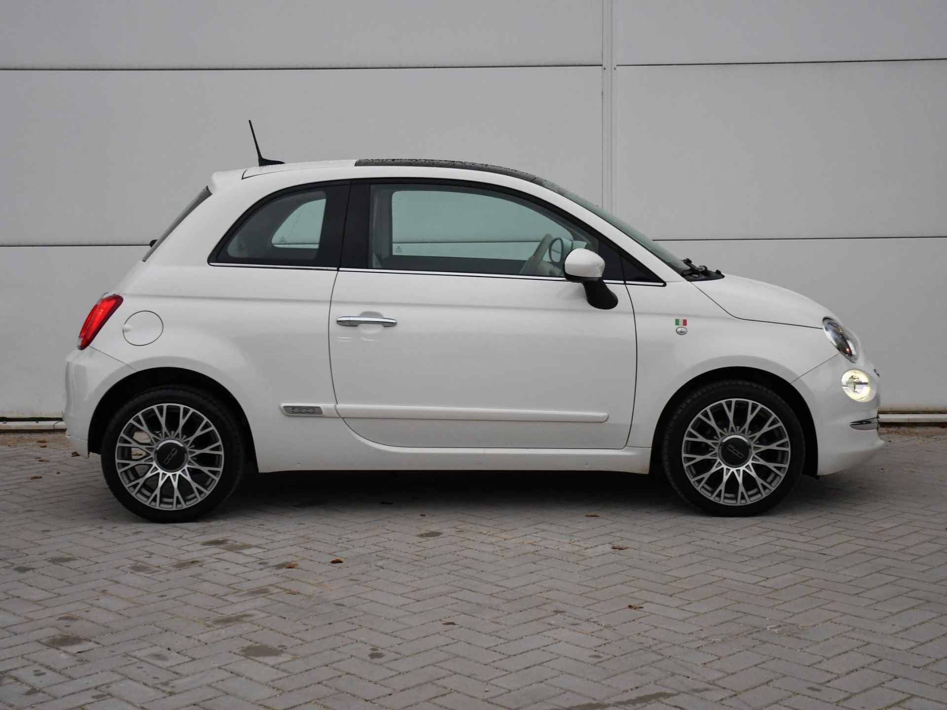 Fiat 500 Lounge 1.2 69pk PANO-DAK | PDC ACHTER | CRUISE.C | 15''LM | DAB | 56.567KM - 3/26