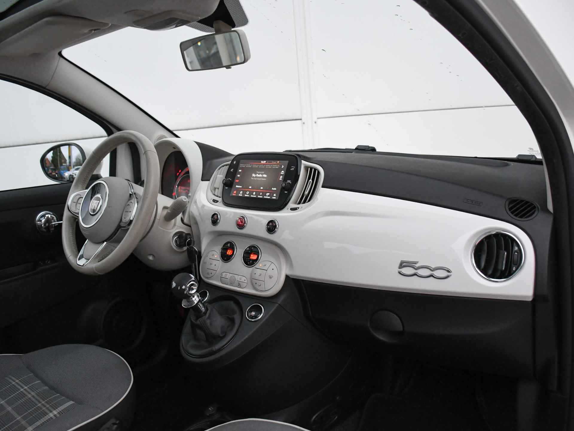 Fiat 500 Lounge 1.2 69pk PANO-DAK | PDC ACHTER | CRUISE.C | 15''LM | DAB | 56.567KM - 7/26