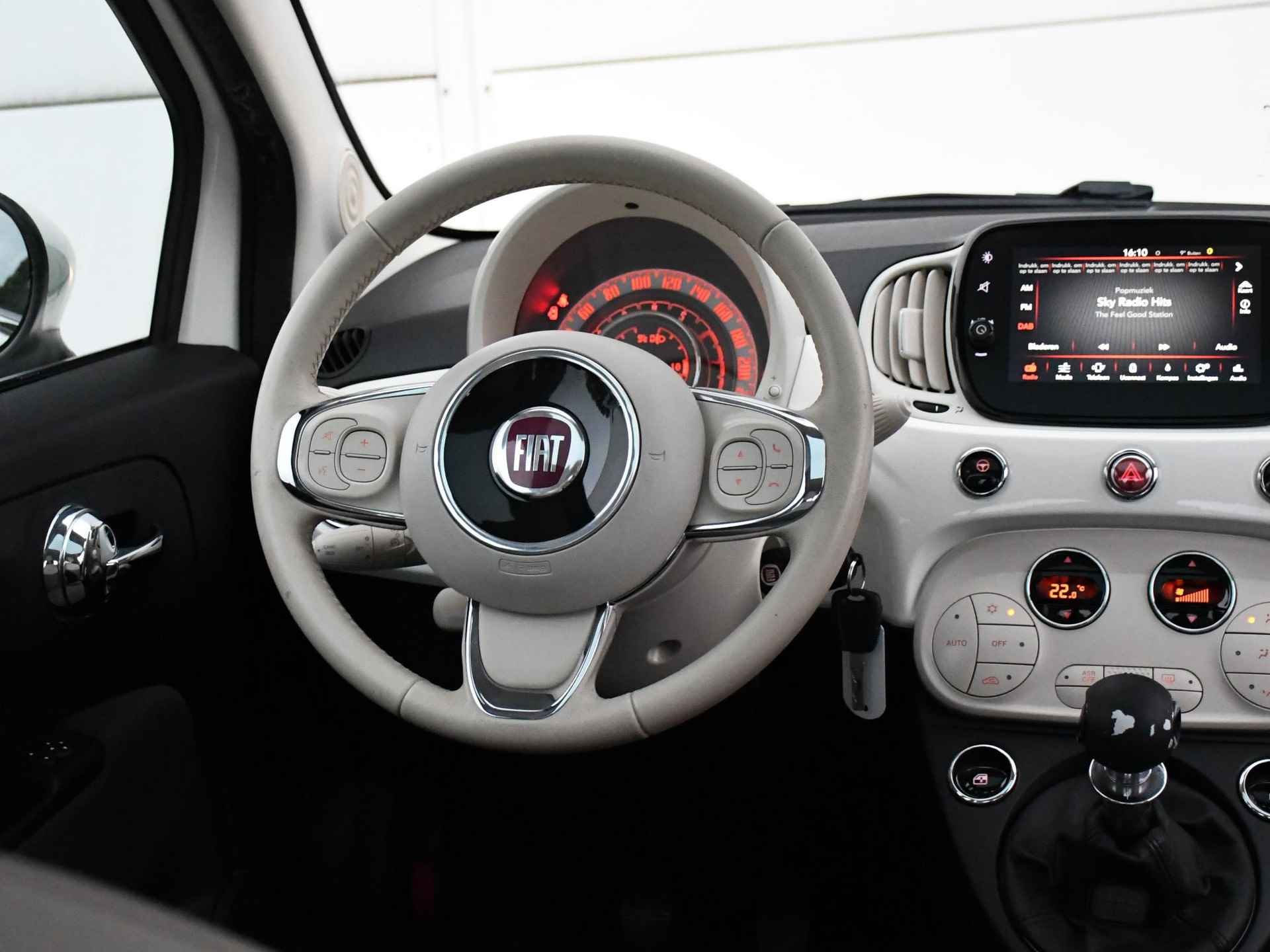 Fiat 500 Lounge 1.2 69pk PANO-DAK | PDC ACHTER | CRUISE.C | 15''LM | DAB | 56.567KM - 13/26