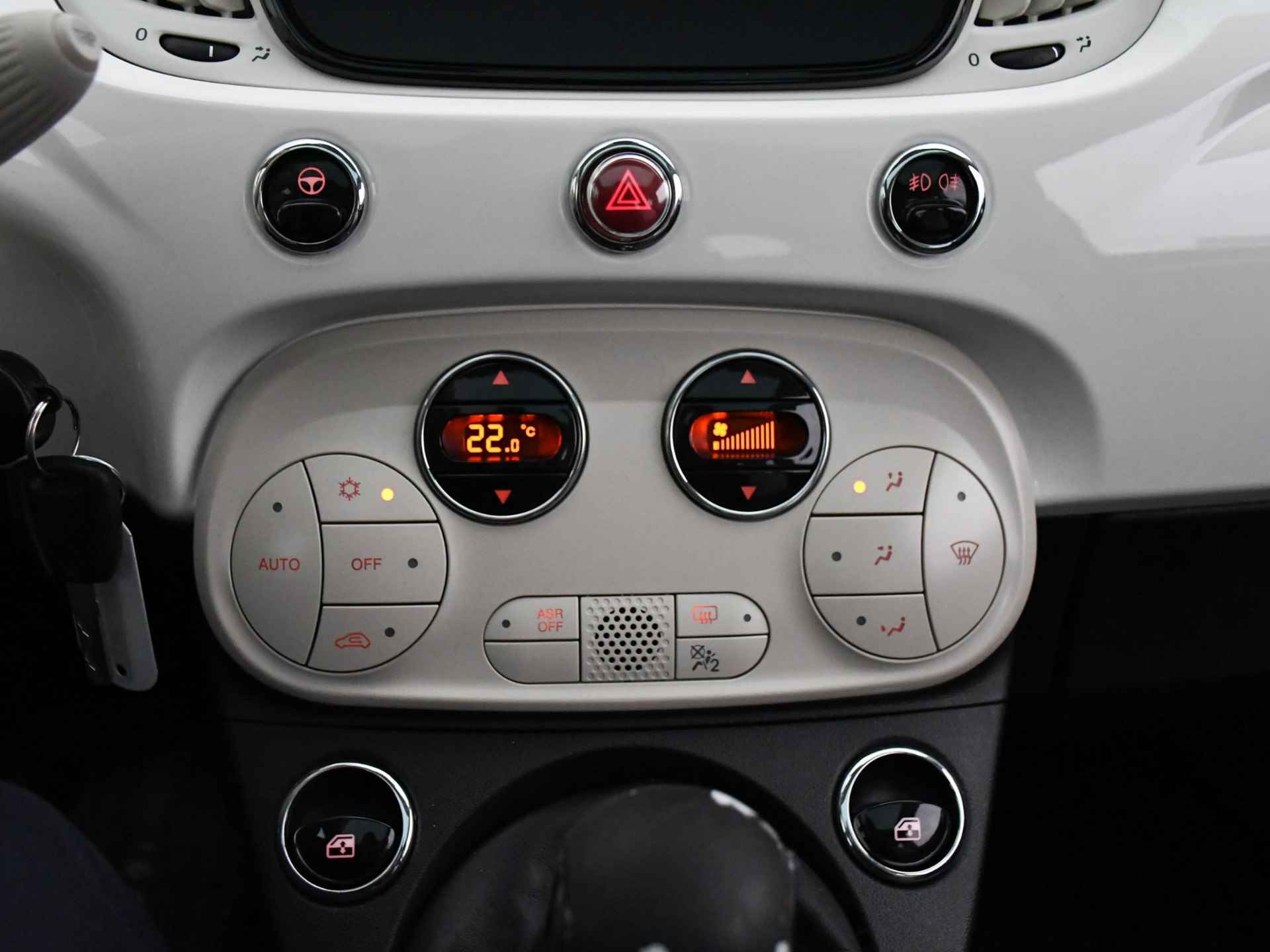 Fiat 500 Lounge 1.2 69pk PANO-DAK | PDC ACHTER | CRUISE.C | 15''LM | DAB | 56.567KM - 18/26