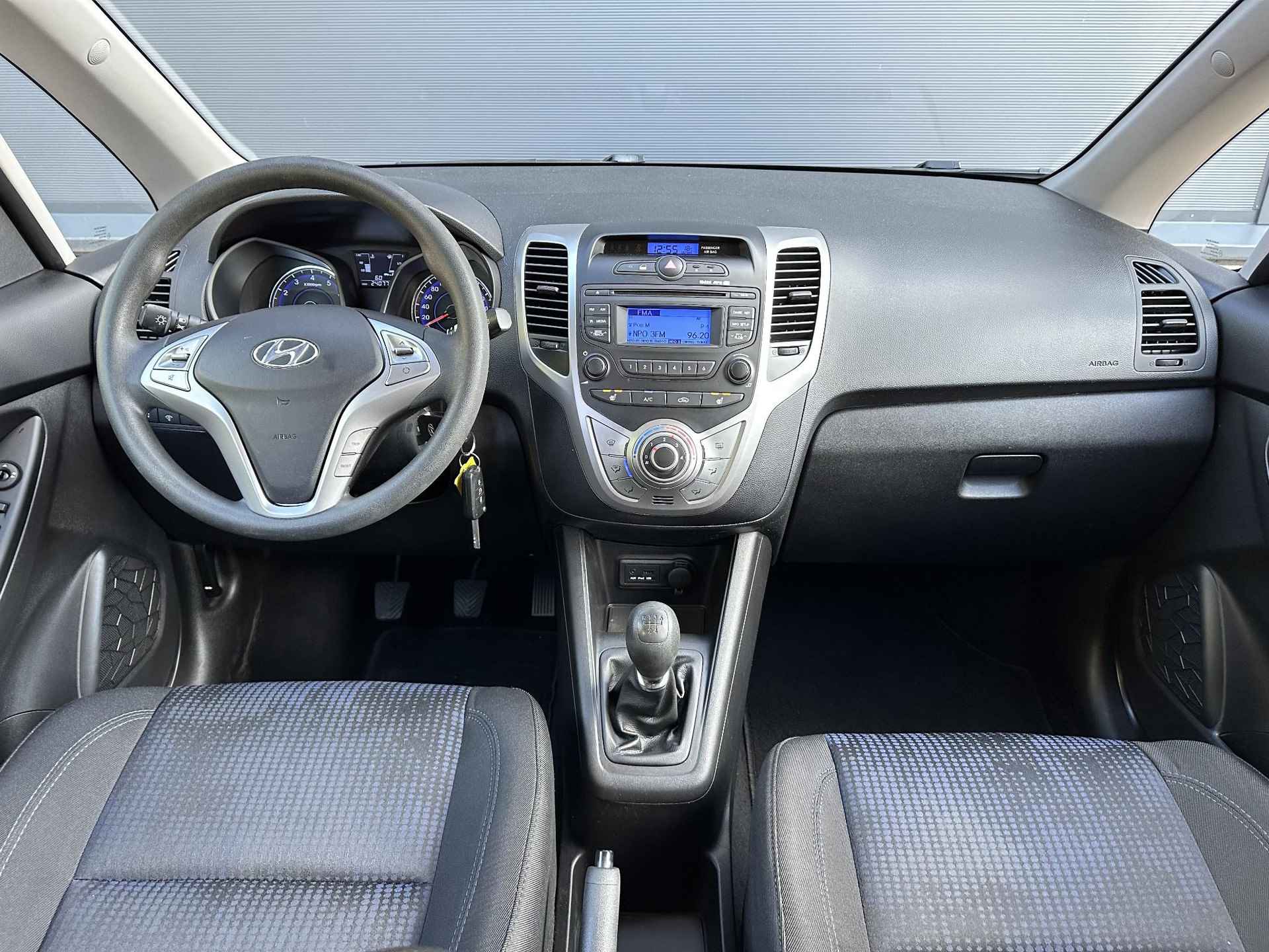 Hyundai ix20 1.4i i-Motion / Elektrische ramen V+A / Stoelverwarming / Airco / stoel in hoogte verstelbaar / - 2/29