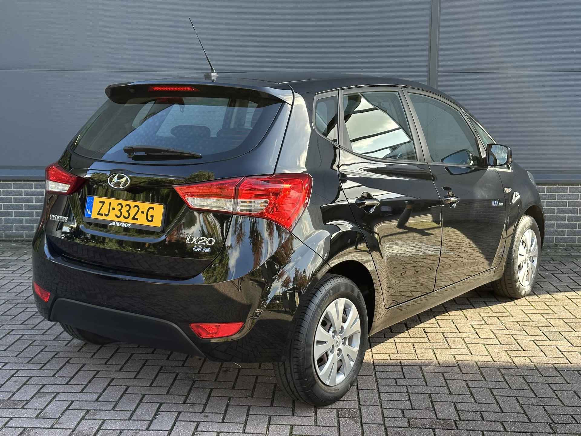 Hyundai ix20 1.4i i-Motion / Elektrische ramen V+A / Stoelverwarming / Airco / stoel in hoogte verstelbaar / - 3/29