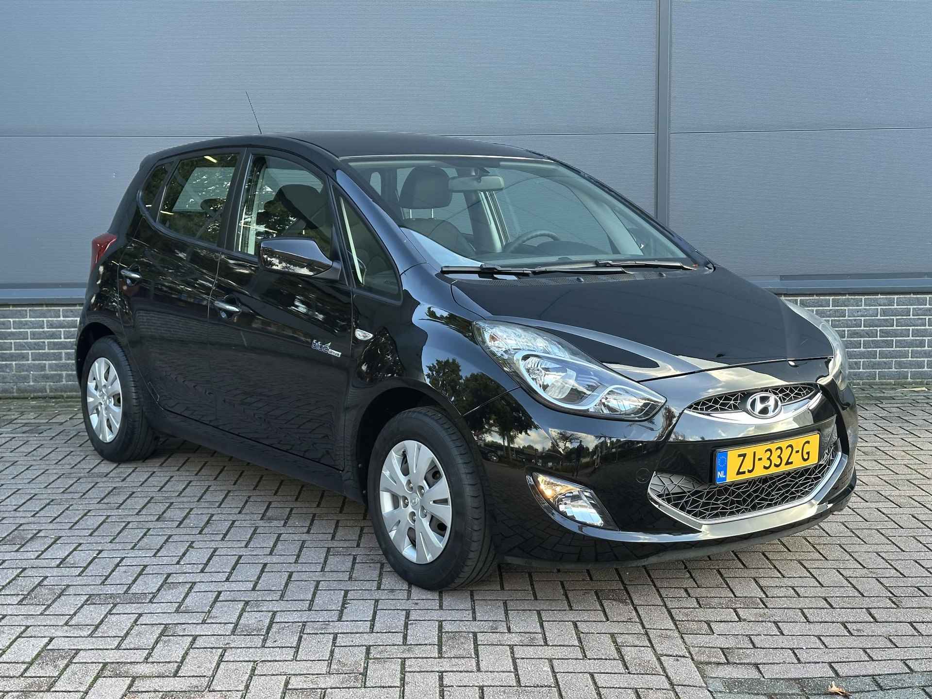 Hyundai ix20 1.4i i-Motion lage kilometerstand / Elektrische ramen V+A / Stoelverwarming / Airco / stoel in hoogte verstelbaar / - 13/29